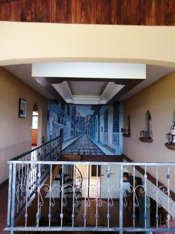 Luxury Manor with Far-reaching Lake Views In Nuevo Arenal photo 8
