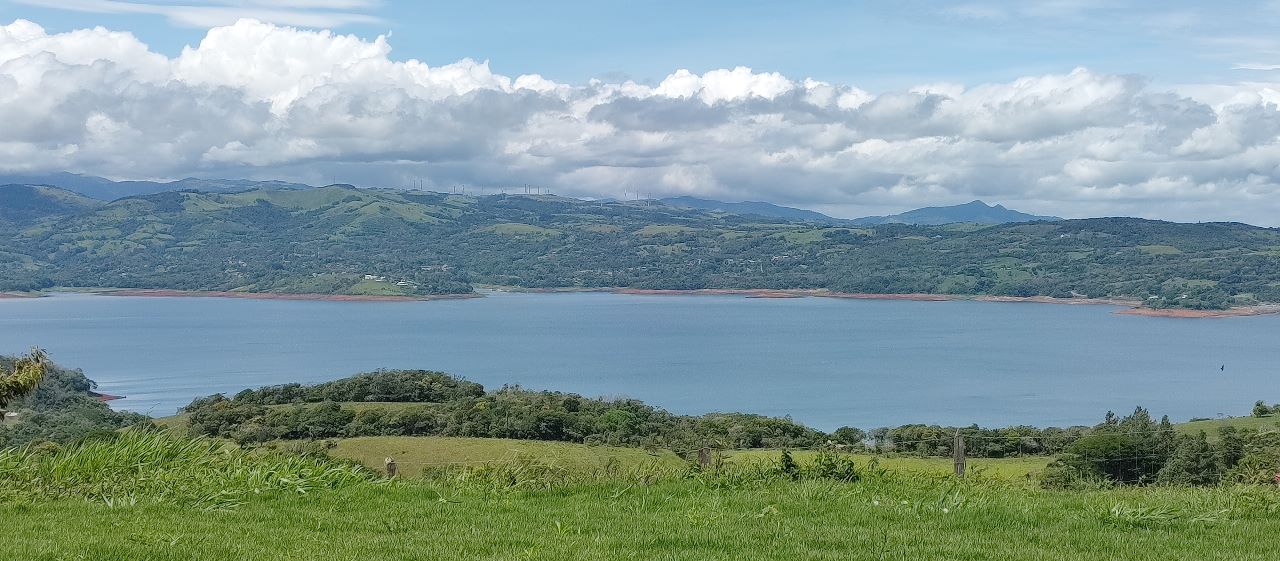 Luxury 2 Bedroom / 2 Bathroom Home W/  Stunning Lake & Volcano Views photo 43