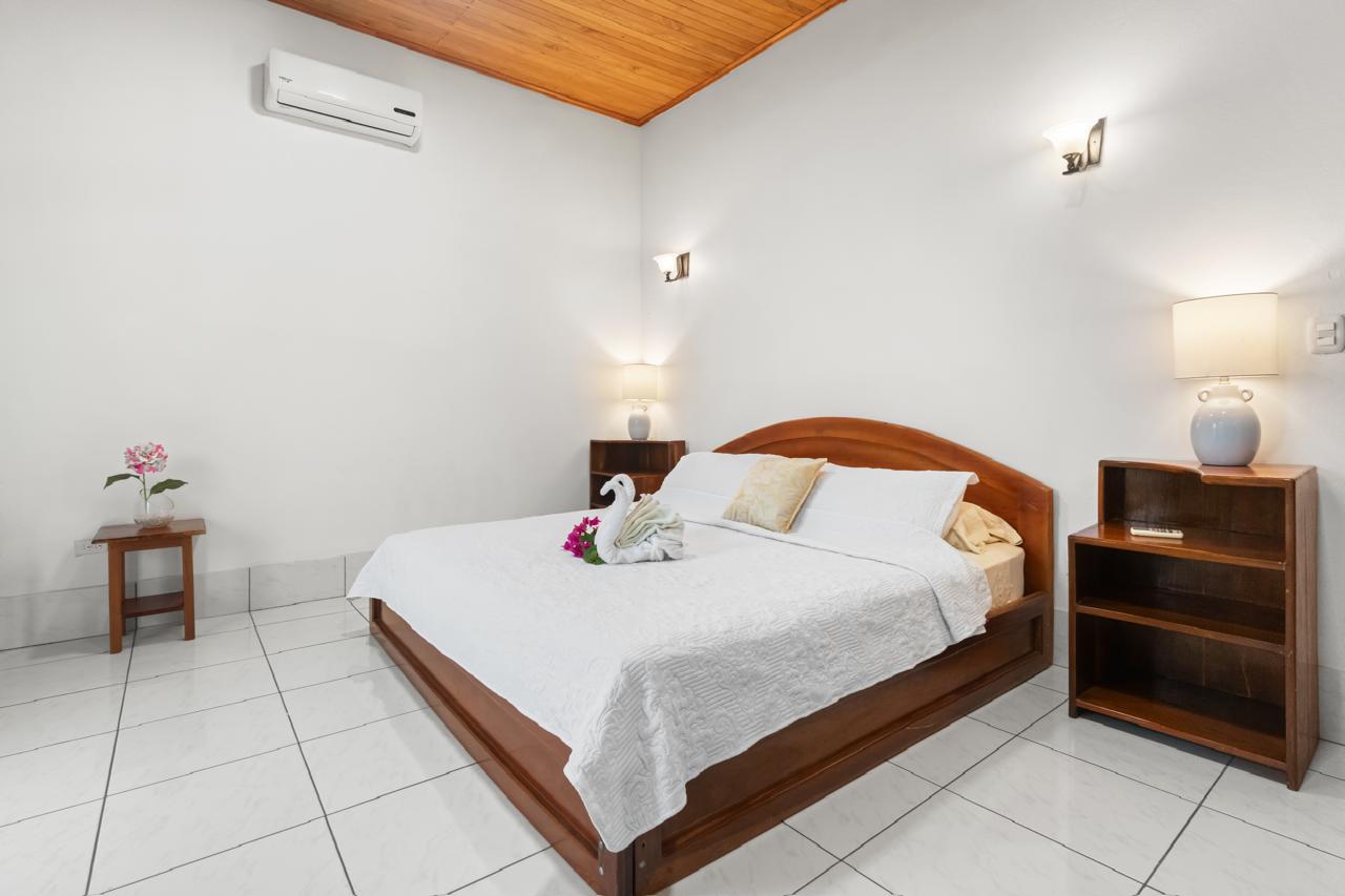 Luxury 19-Bedroom Property with Pools, Gardens & Stunning Ocean Views  photo 24