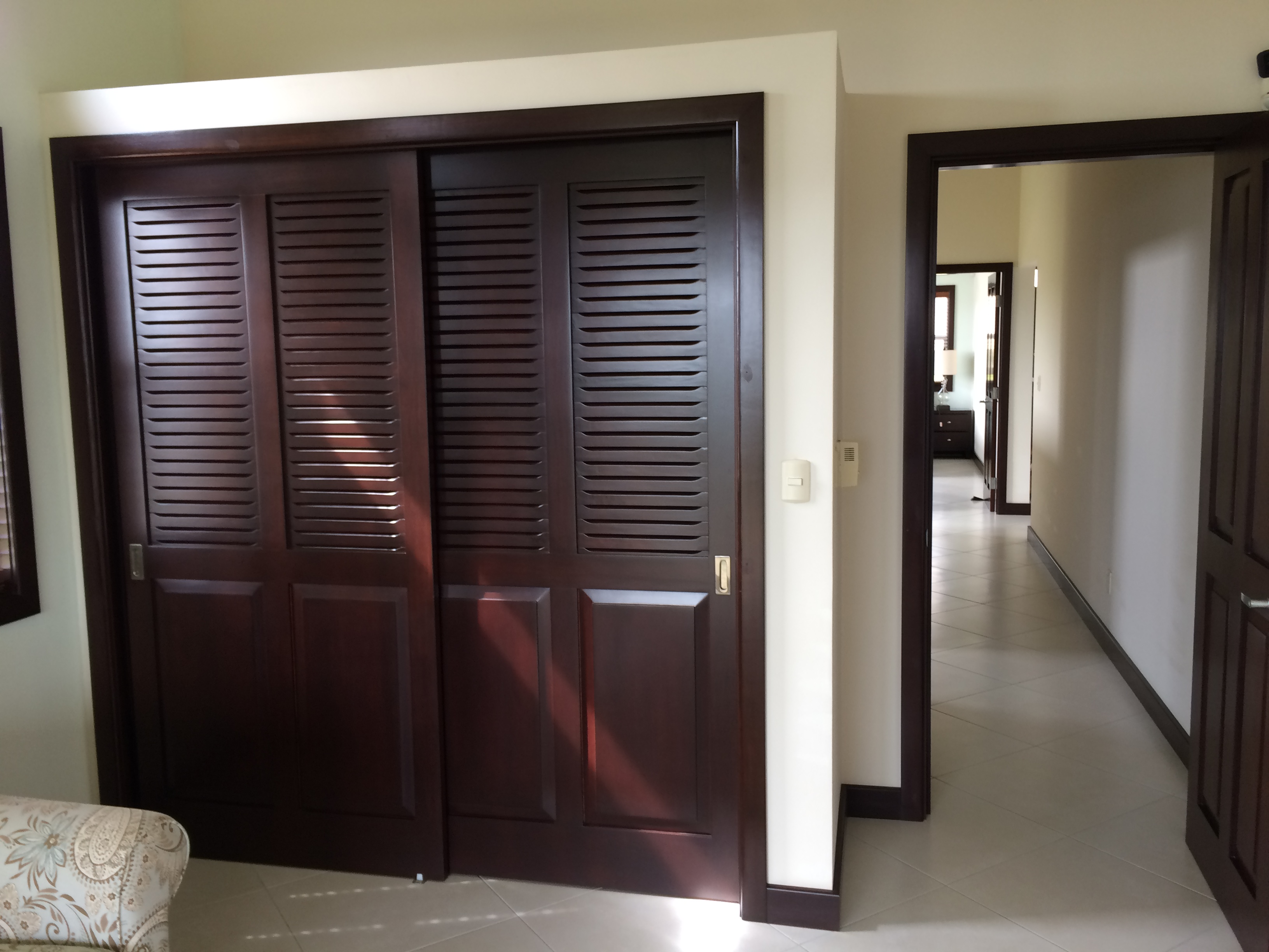 Stunning 374 m² 3BD 3BA Home with Expansive Lake and Volcano Views photo 22