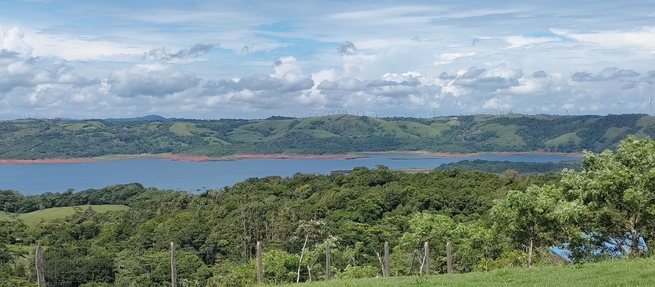 Luxury 2 Bedroom / 2 Bathroom Home W/  Stunning Lake & Volcano Views photo 41