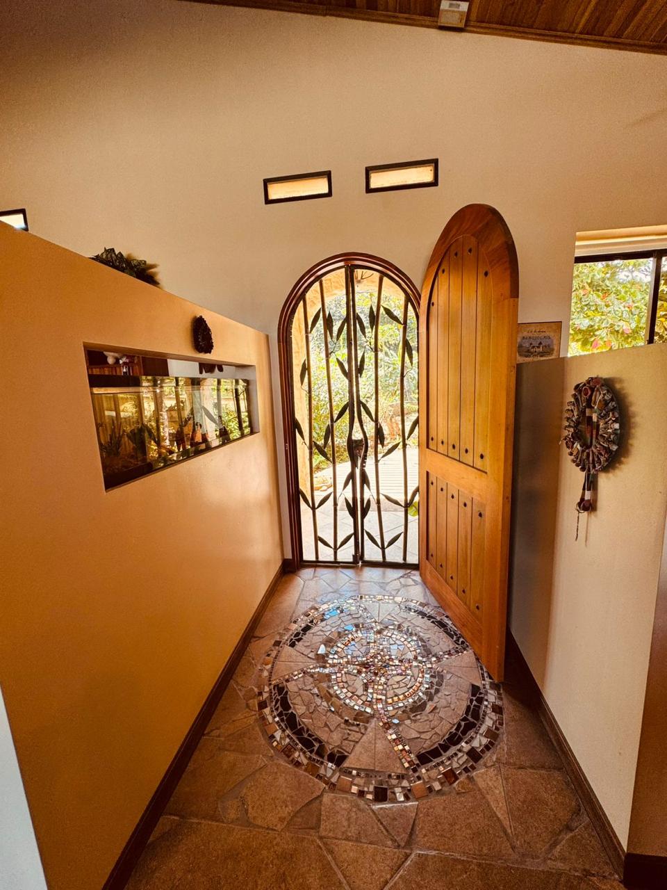 Lake & Volcano View Estate with Pool, Jacuzzi & Apt In El Aguacate photo 6