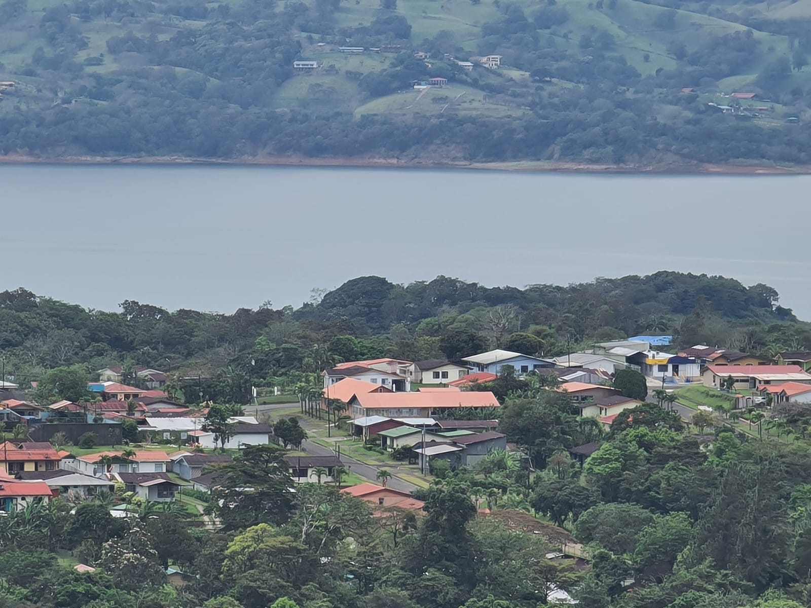 46,600 m2 (11,5 acres) Lot with Amazing Lake View in Nuevo Arenal photo 6