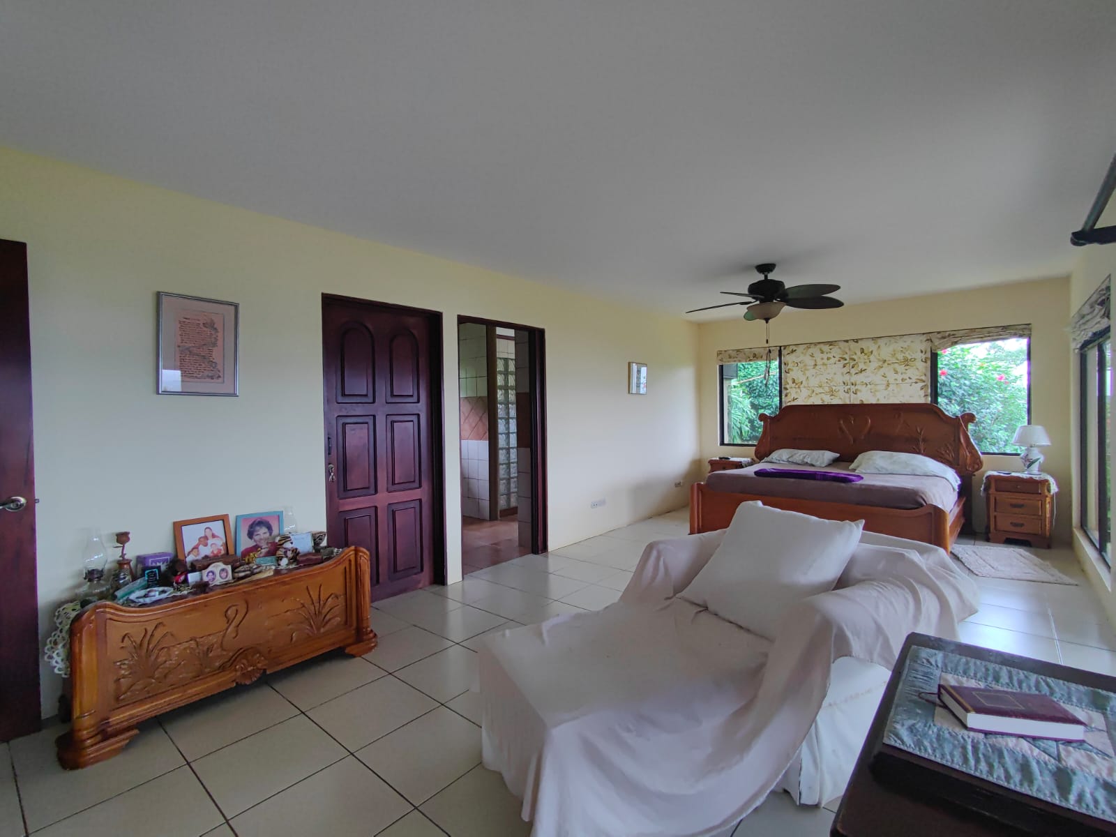 Sprawling, 2 BD/2 BA Home+Office+Apt+Stables+Green House in Tronadora photo 17