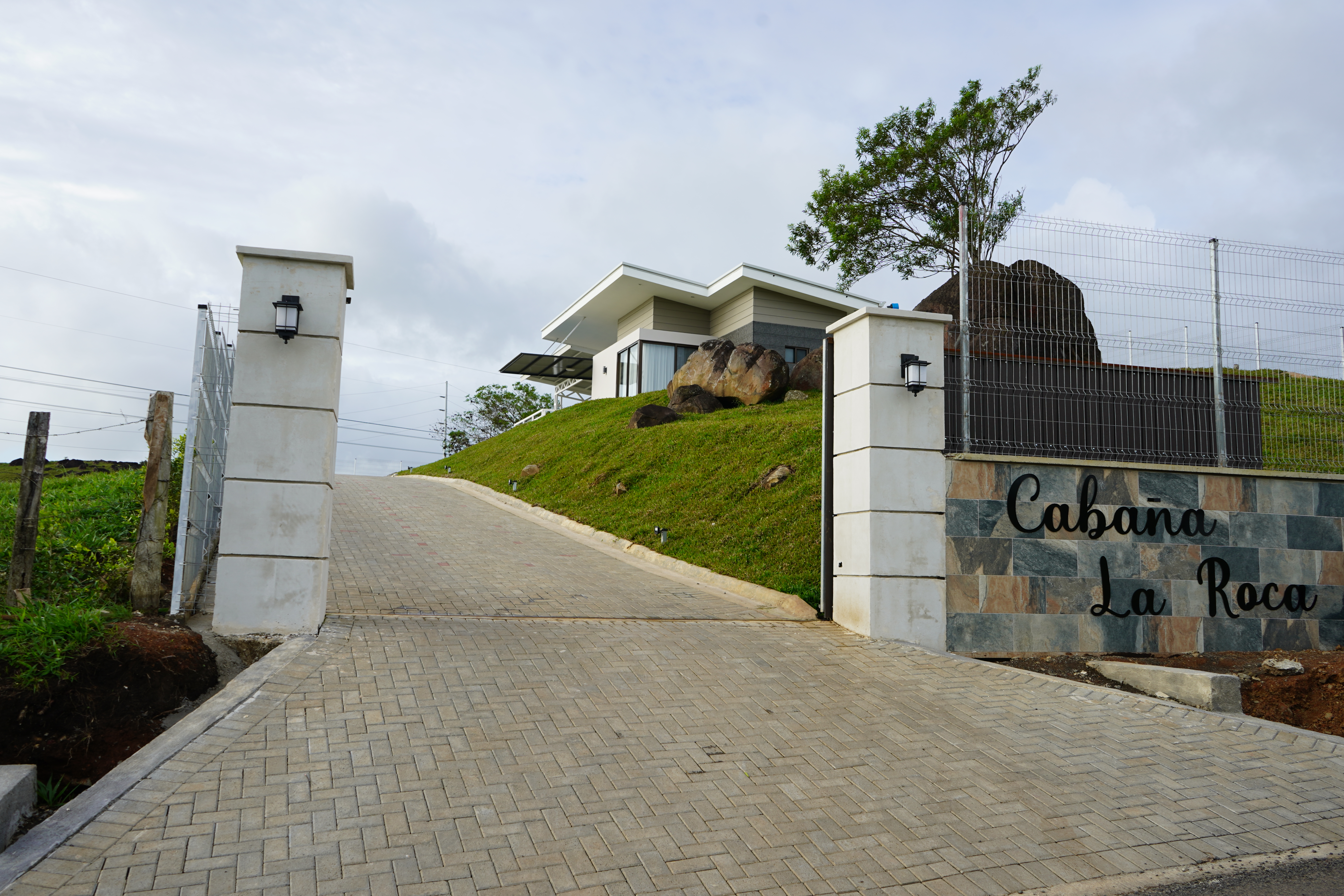 Beautiful Home 2 Bedrooms 2 Bathrooms with Stunning Mountain Views  photo 33