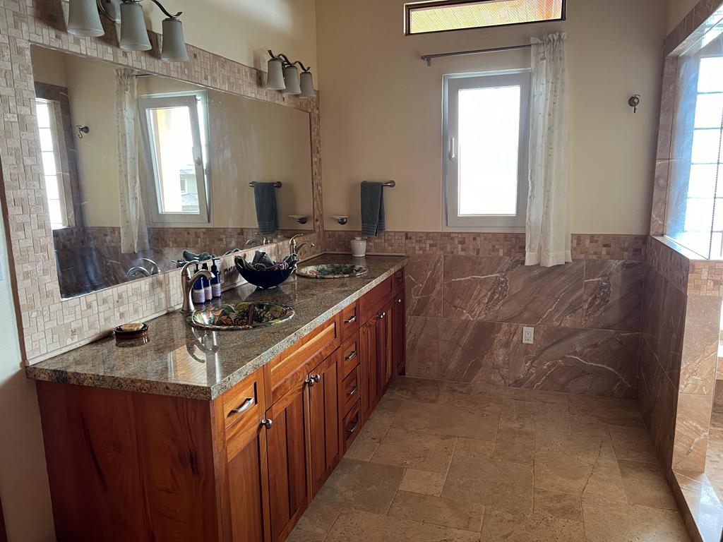 Luxury, Lake & Volcano View, 2BD/3BA Home in Gated Commuinty+1BD/1BA Apt photo 22