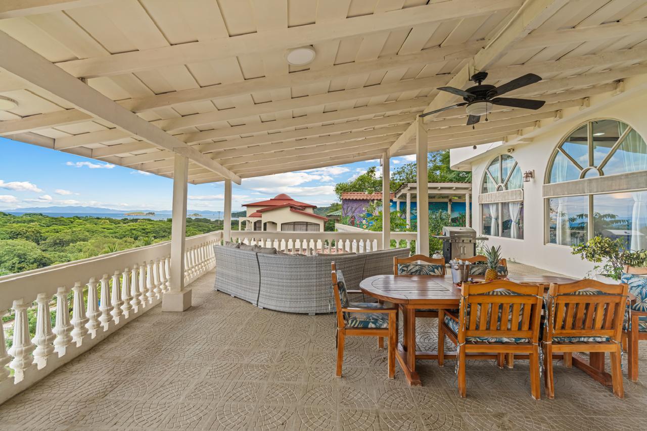 Luxury 19-Bedroom Property with Pools, Gardens & Stunning Ocean Views  photo 44