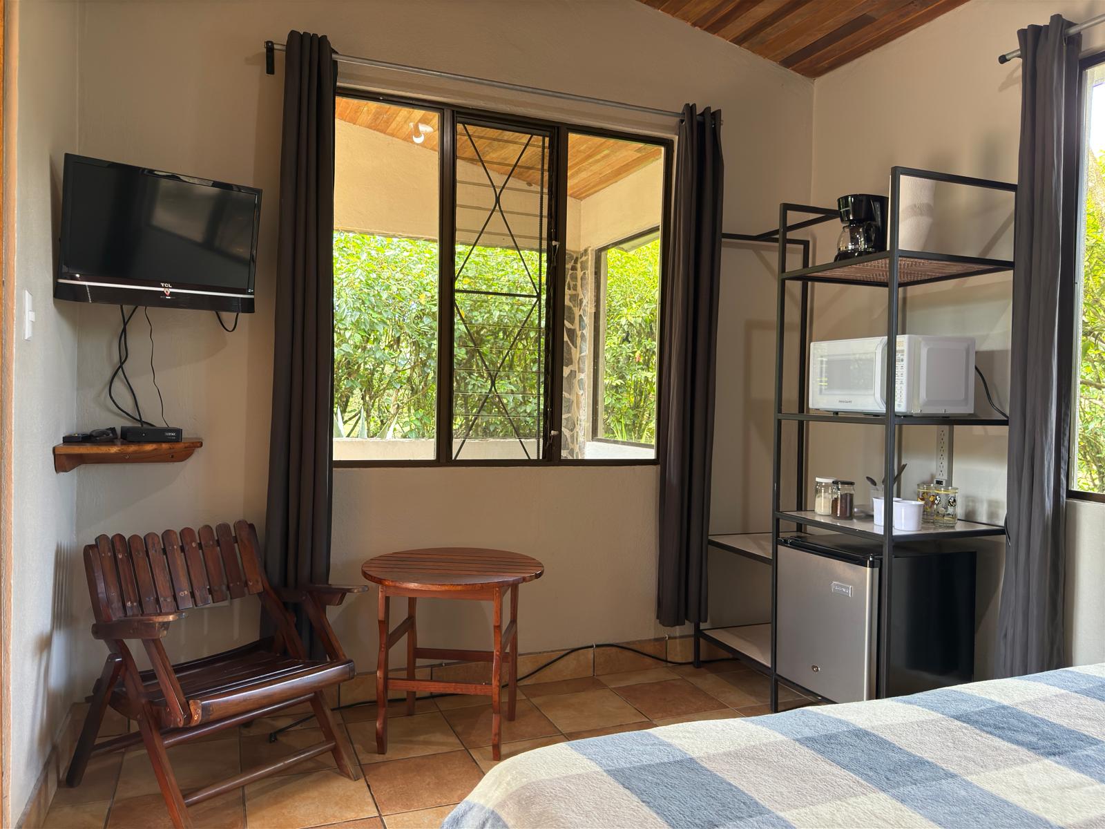 Commercial property: main house + 5 cabins + greenhouse + stable in Cinco Esquinas  photo 40