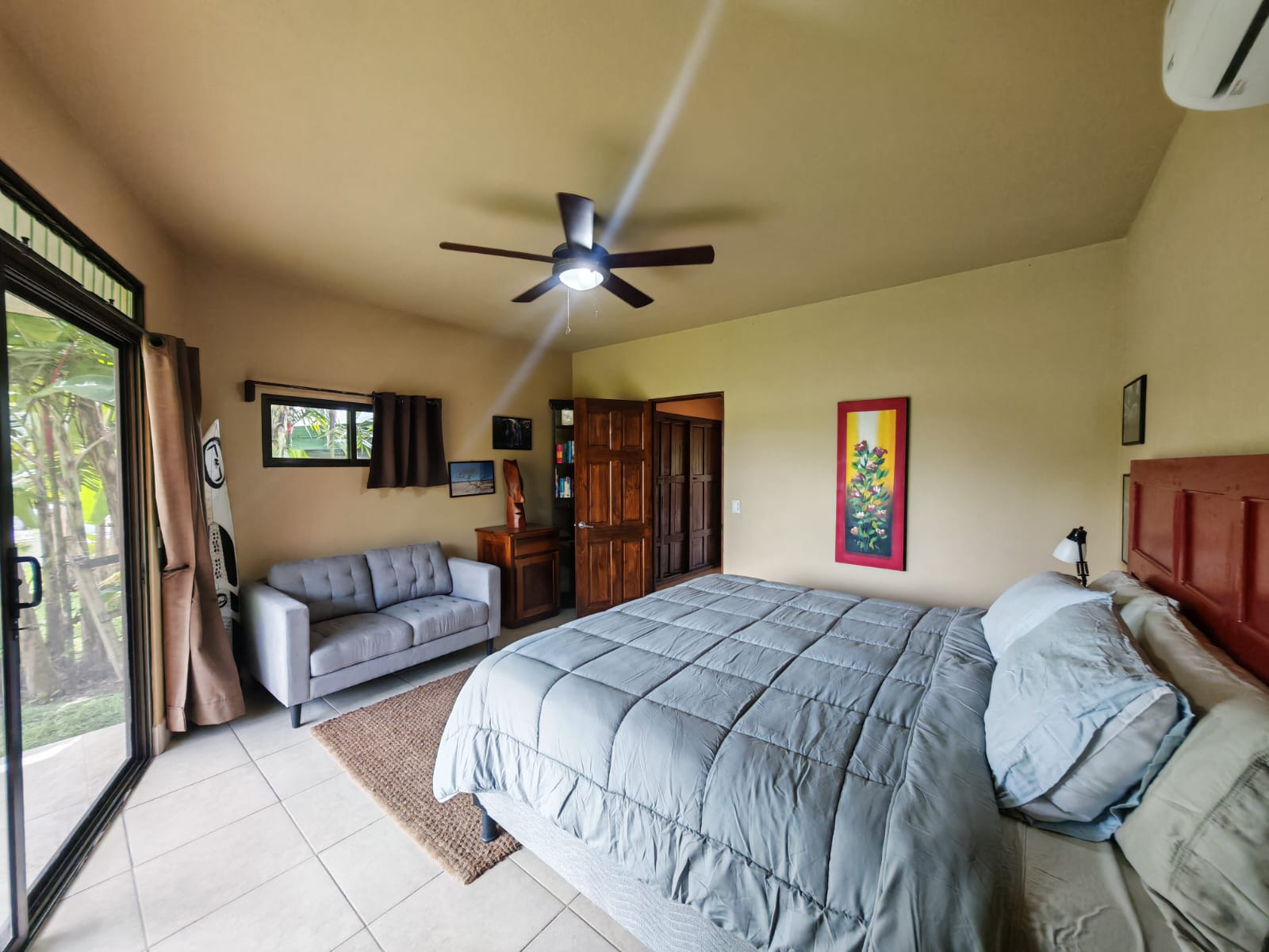 Charming 2BR Home + 1BR Casita on 1,000 m² Lot with Volcano & Lake Views photo 45