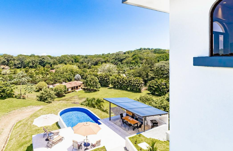 Elegant Furnished Home with Pool and Rancho Near the Beach  photo 13