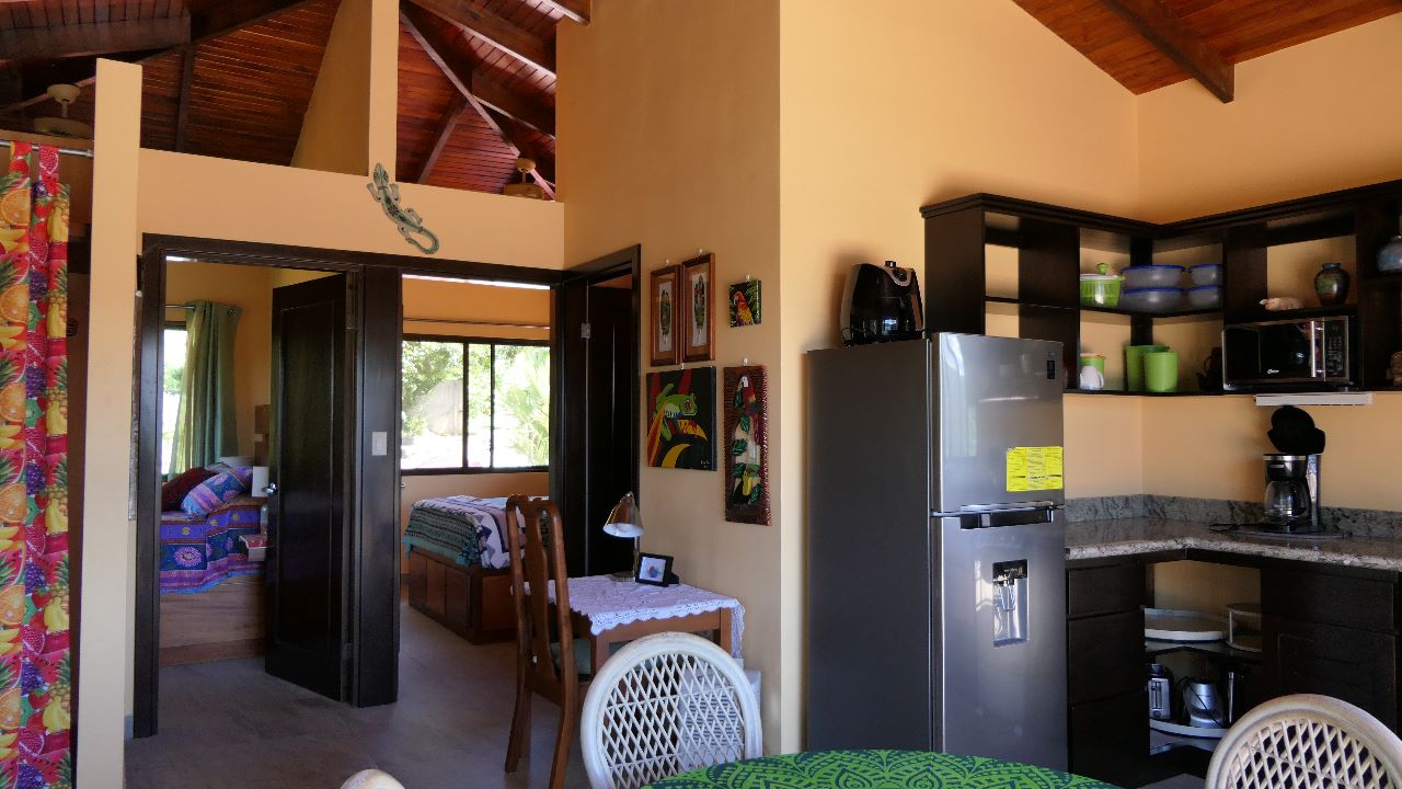 A new beautiful 2 BD/2 BA lake, volcano & rain forest view Casita  photo 8