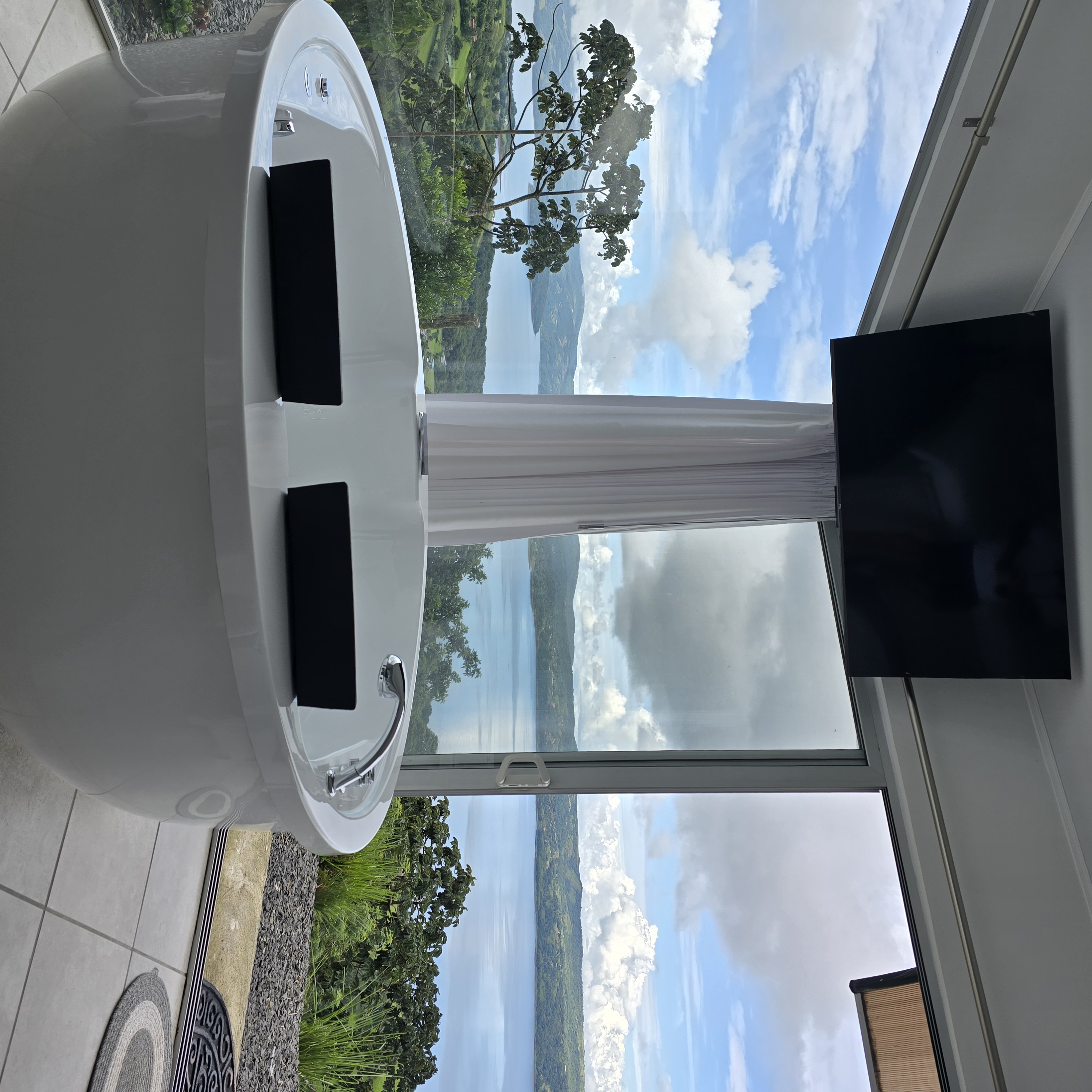 Luxurious Residential Complex with Income Potential in Tronadora photo 18