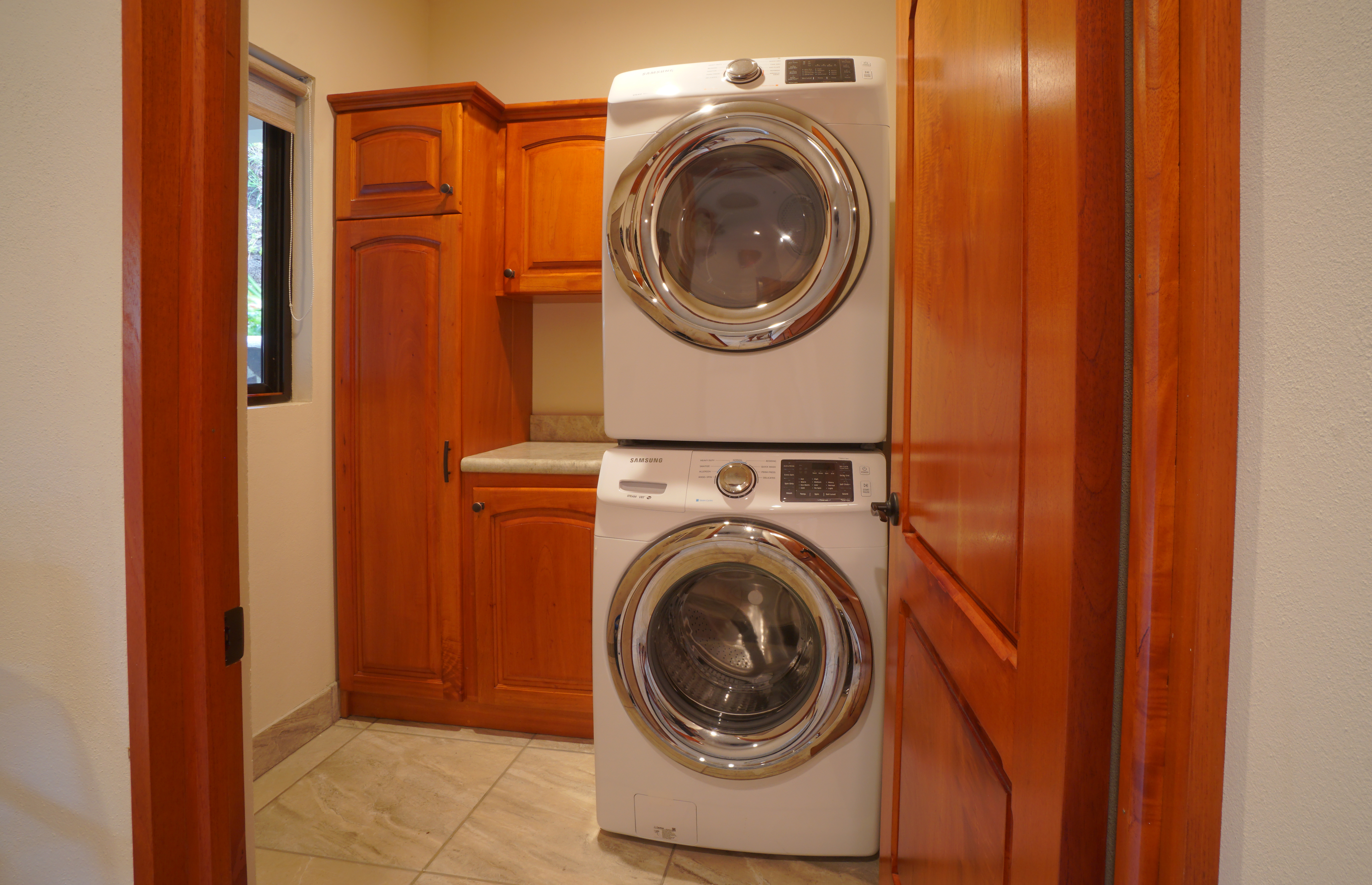 Stunning Home 3BD 2BA with Lake & Volcano Views, and Expansion Potential photo 11