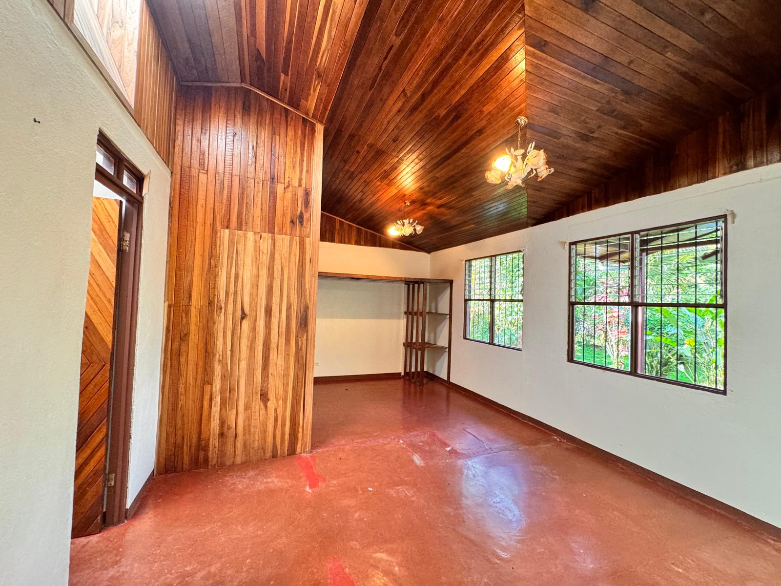 Charming 3 Bedroom 2 Bathroom Home in Nuevo Arenal photo 13