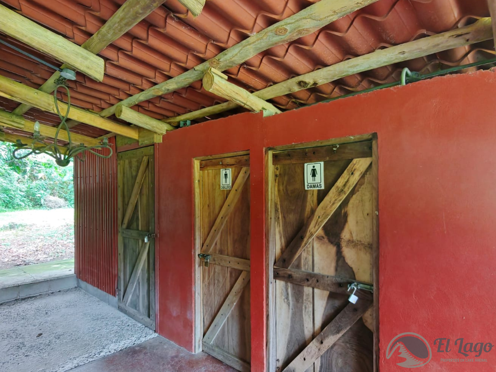 Luxury Estate w/ 8 BD, 9 BA, Private Forest, and Development Potential photo 90