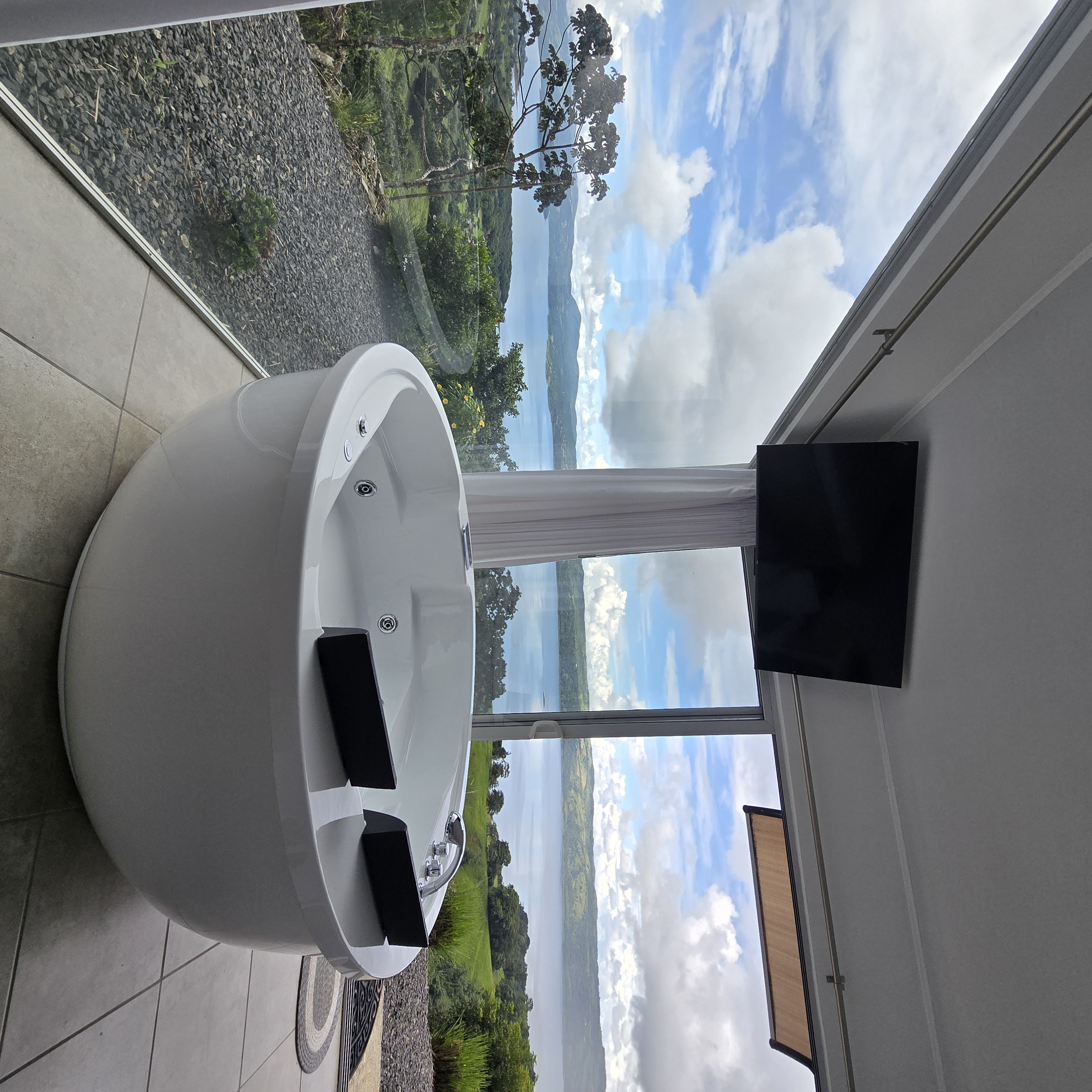 Luxurious Residential Complex with Income Potential in Tronadora photo 19