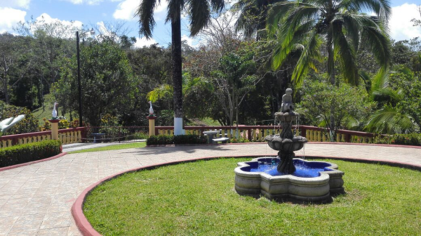 Beautiful 5 Bedroom 3 Bathroom Home Estate on 66 acres In Guatuso photo 10