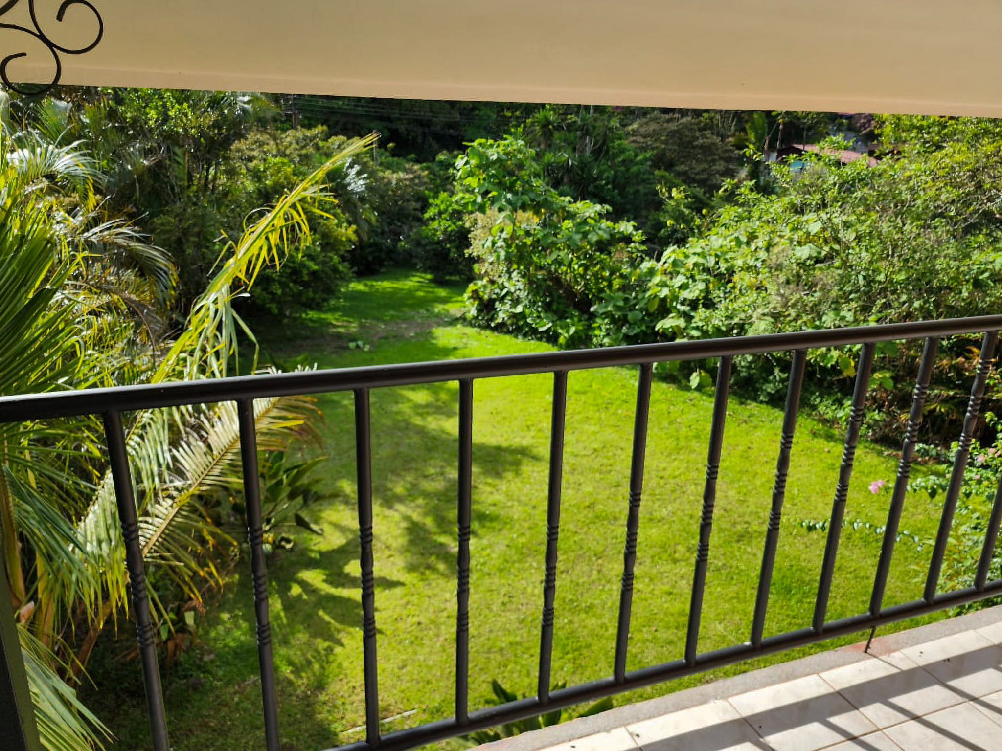 Lake view Residence 6 BD/5BA with Commercial Opportunity photo 22