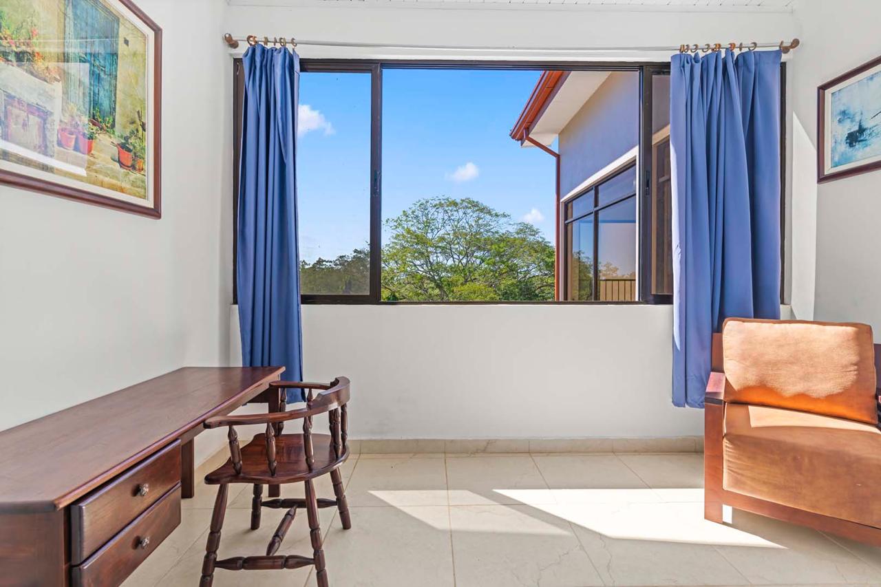 Beautiful 3-Story Property with 4 Apartments, Pool & Panoramic Comforts photo 31