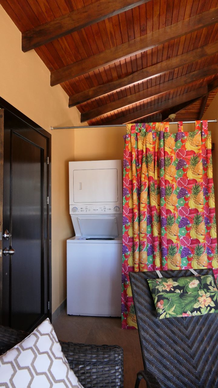 A new beautiful 2 BD/2 BA lake, volcano & rain forest view Casita  photo 18