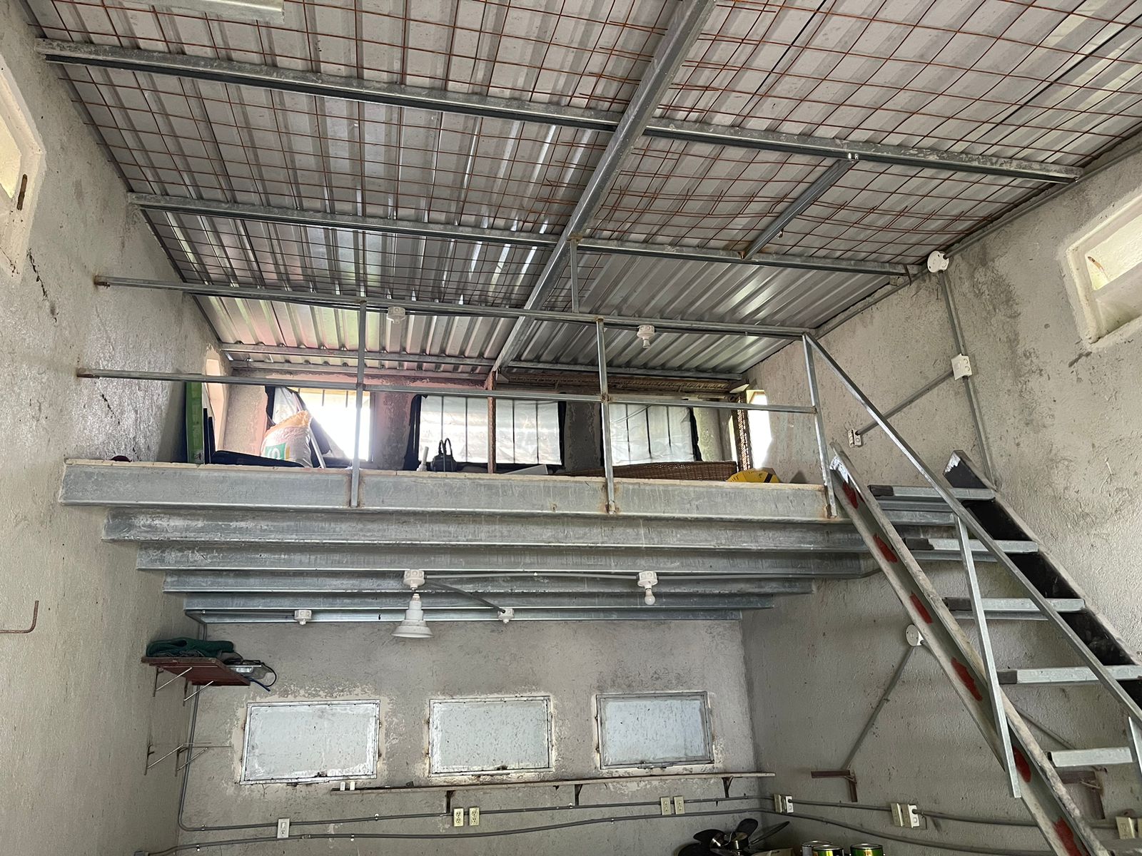 Charming 132 m² Home on 5,000 m² Lot w/ Creek in a Gated Community photo 8