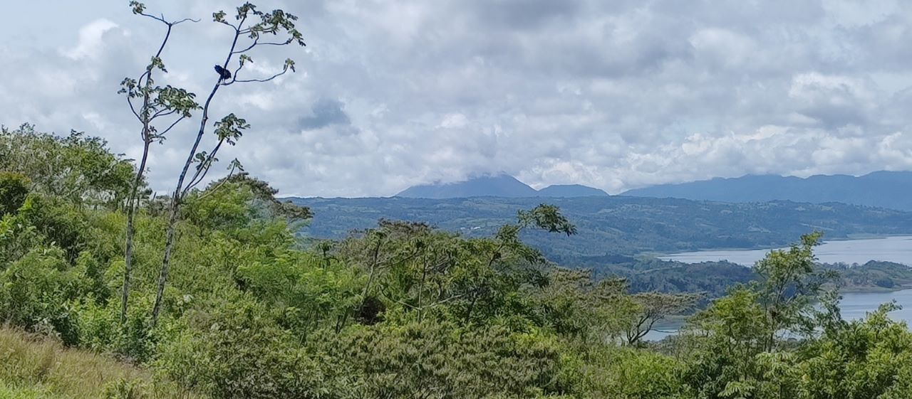 A brand-new luxury 2 BD/2 BA lake, volcano, & mountain view home  photo 45