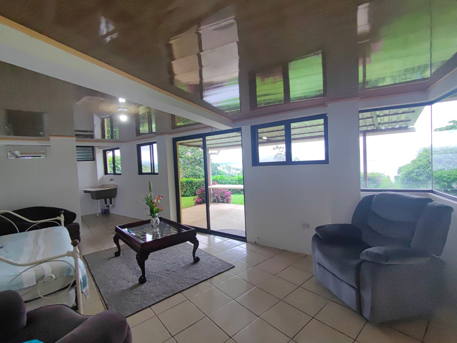 Sprawling, 2 BD/2 BA Home+Office+Apt+Stables+Green House in Tronadora photo 29