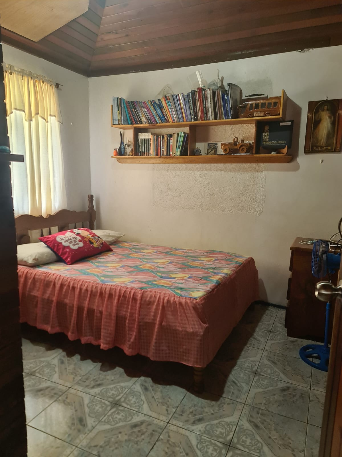 Charming, 3 BD, 1 BA, Tico Home with Tons of Potential in Nuevo Arenal  photo 6
