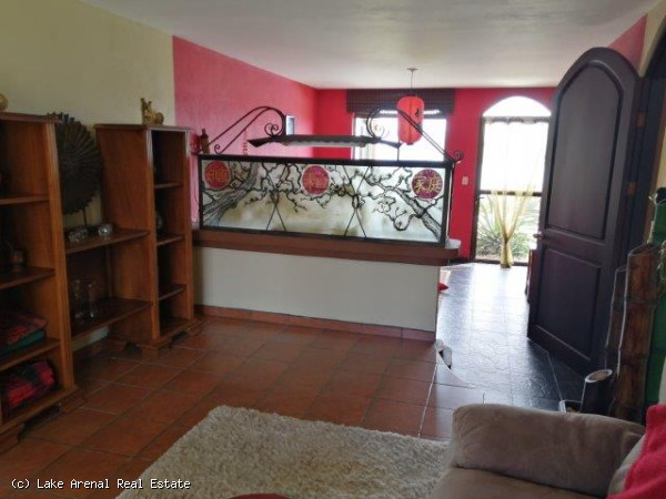 Luxury Manor with Far-reaching Lake Views In Nuevo Arenal photo 6