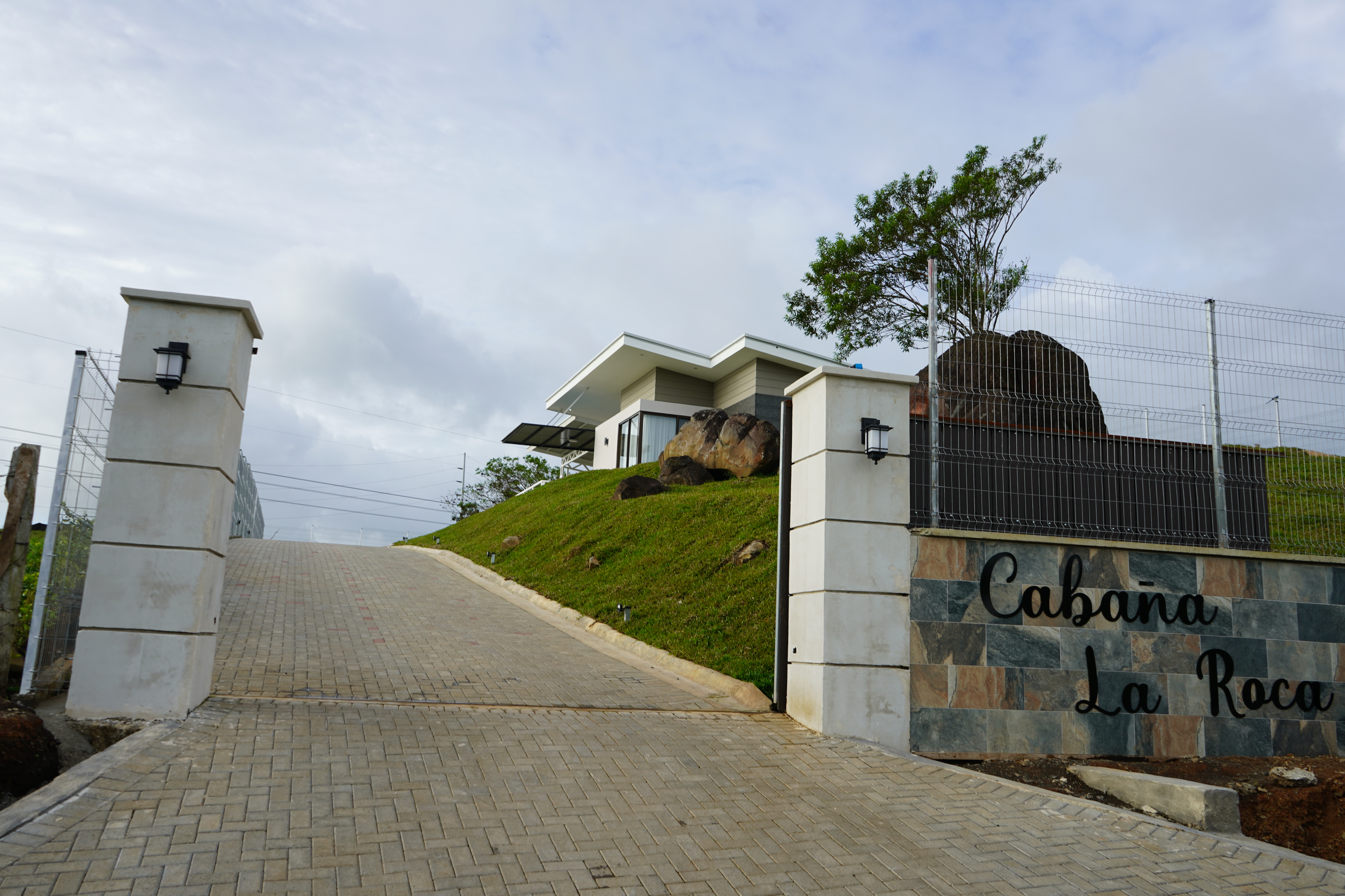 Beautiful Home 2 Bedrooms 2 Bathrooms with Stunning Mountain Views  photo 32