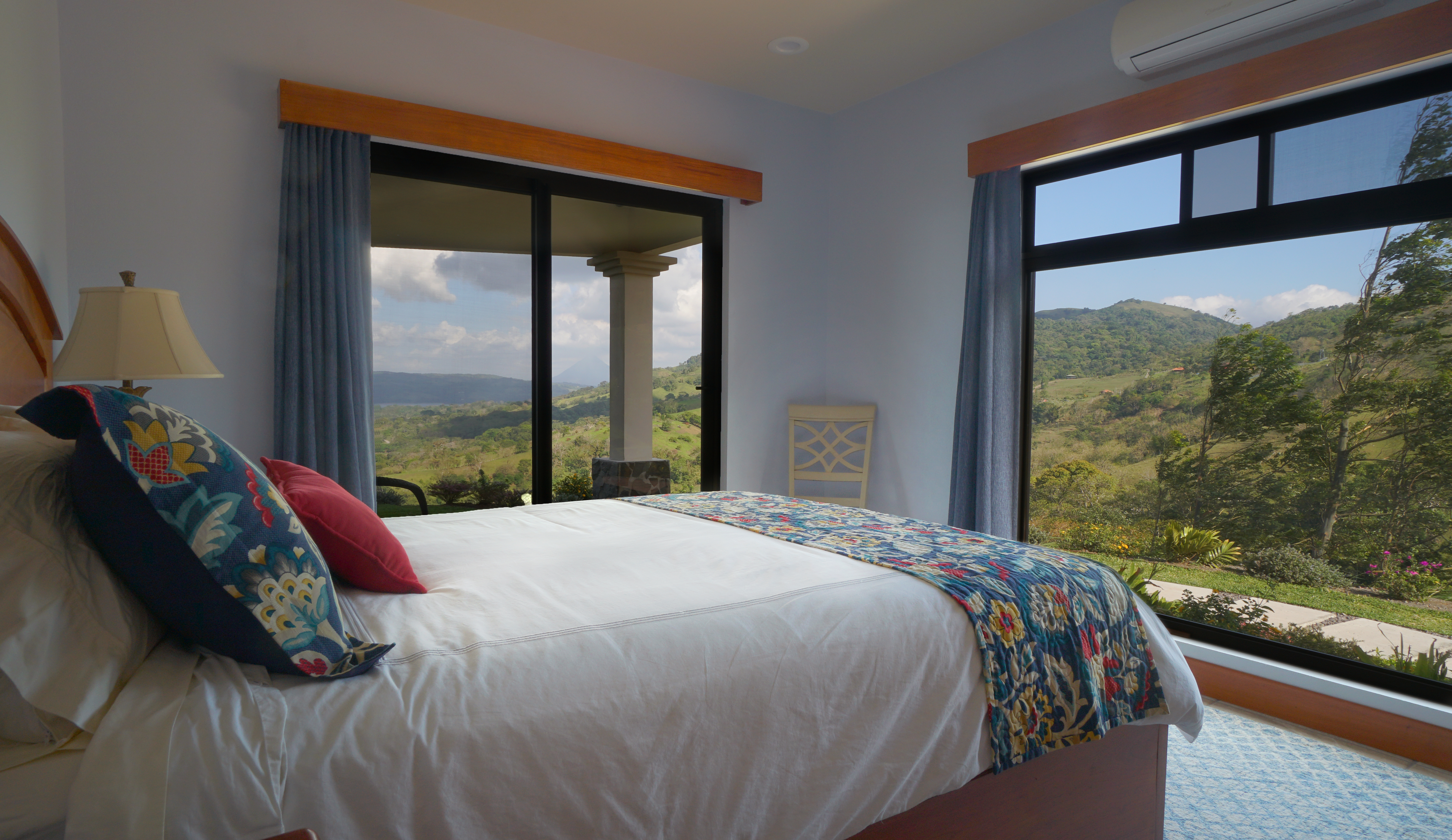 Stunning Home 3BD 2BA with Lake & Volcano Views, and Expansion Potential photo 13