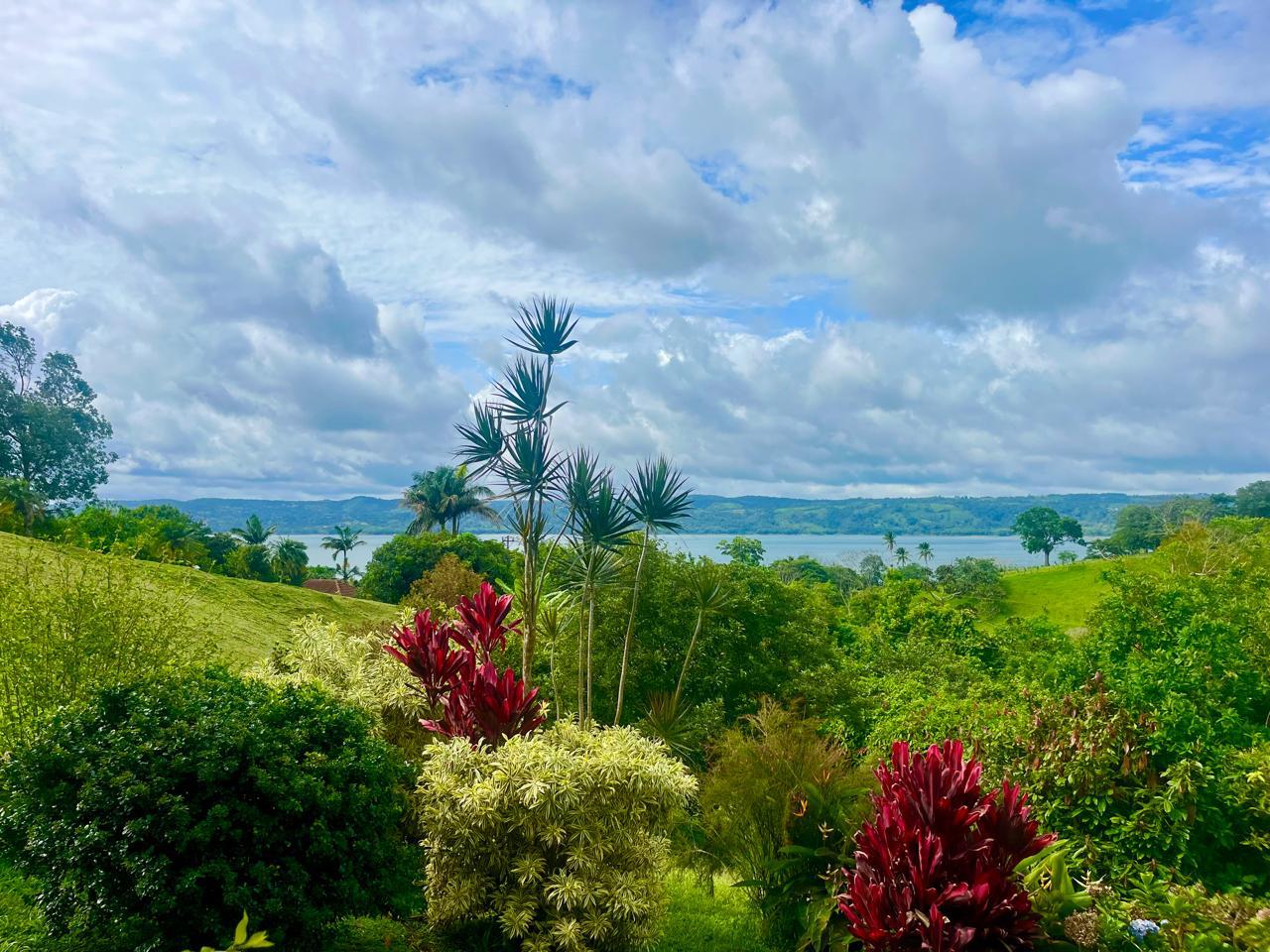 Spacious 1 BD 1 BA Residence with Lake Arenal View in Tronadora photo 14