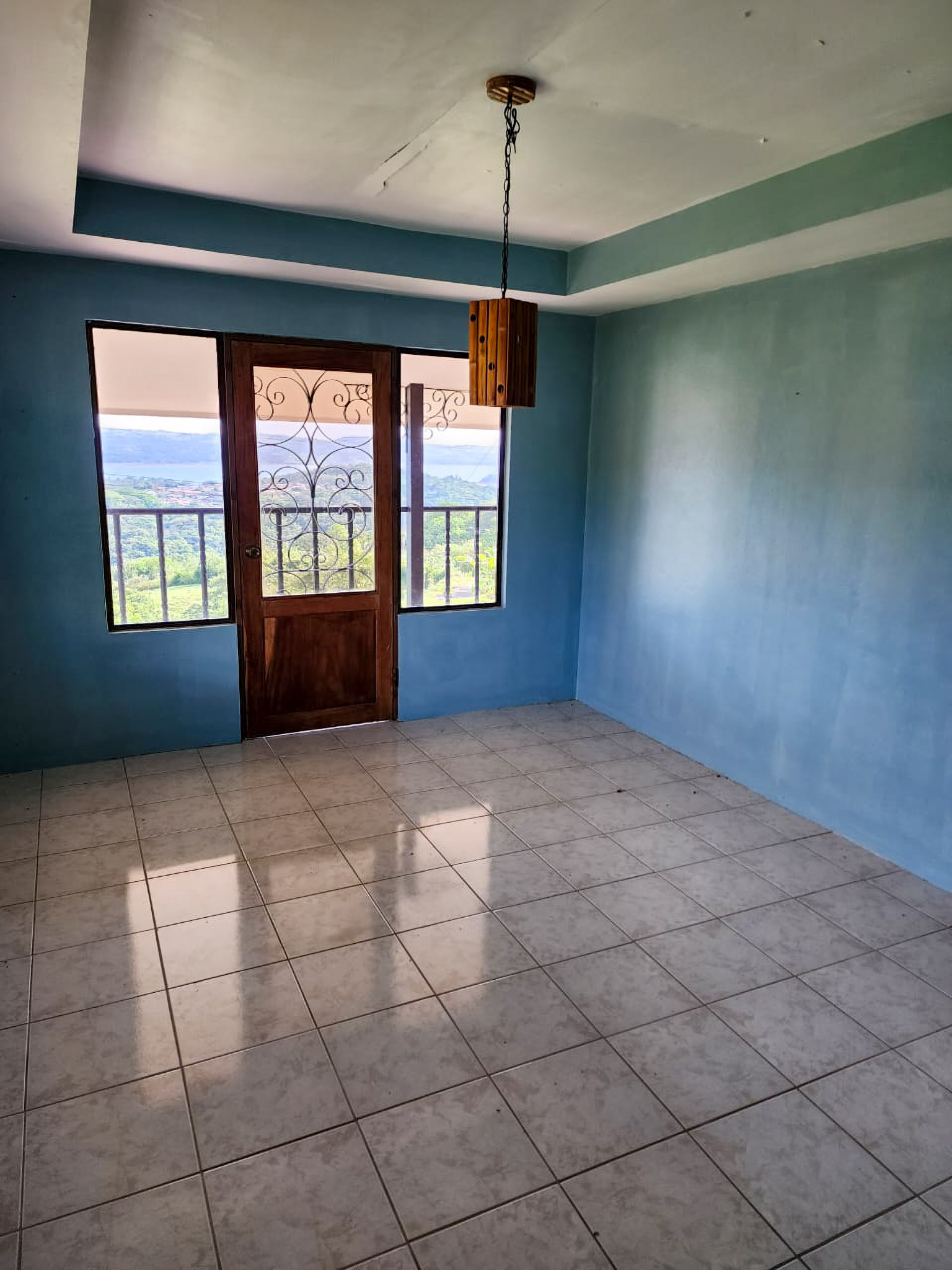 Lake view Residence 6 BD/5BA with Commercial Opportunity photo 14