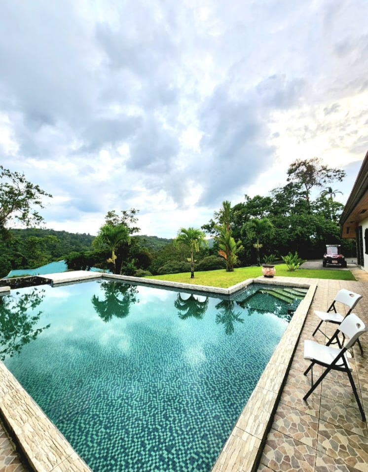 Spacious Home 3 BD 2.5 BA with Apartment, Pool, and Beautiful Views photo 7