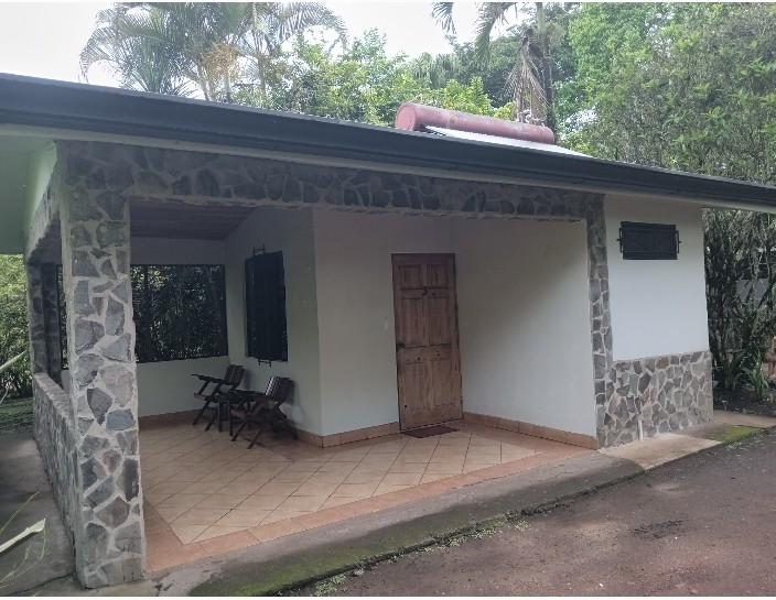 Commercial property: main house + 5 cabins + greenhouse + stable in Cinco Esquinas  photo 32