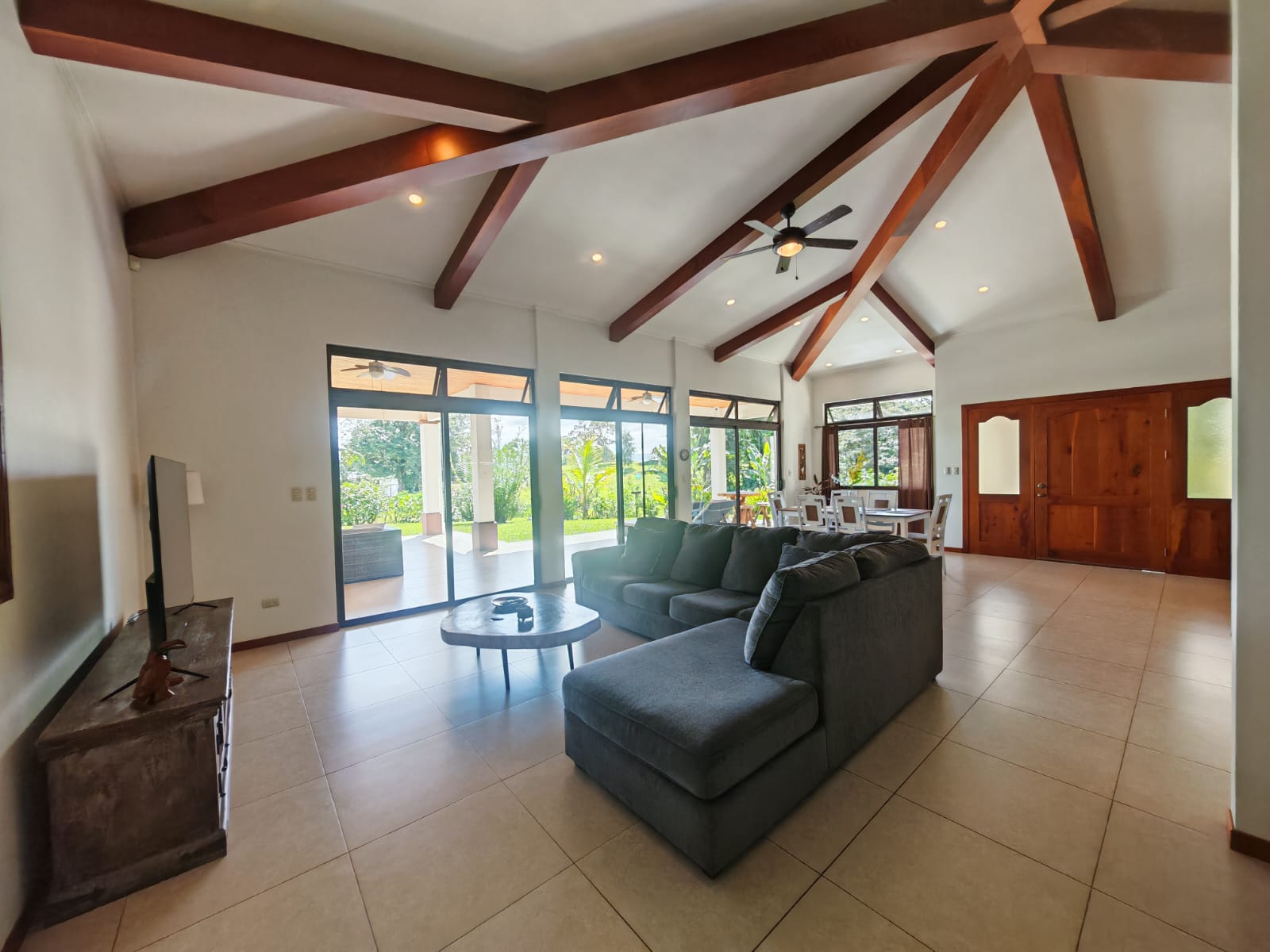 Beautiful Furnished Home 2BD 2.5 BA w/ Lake View in Nuevo Arenal photo 8