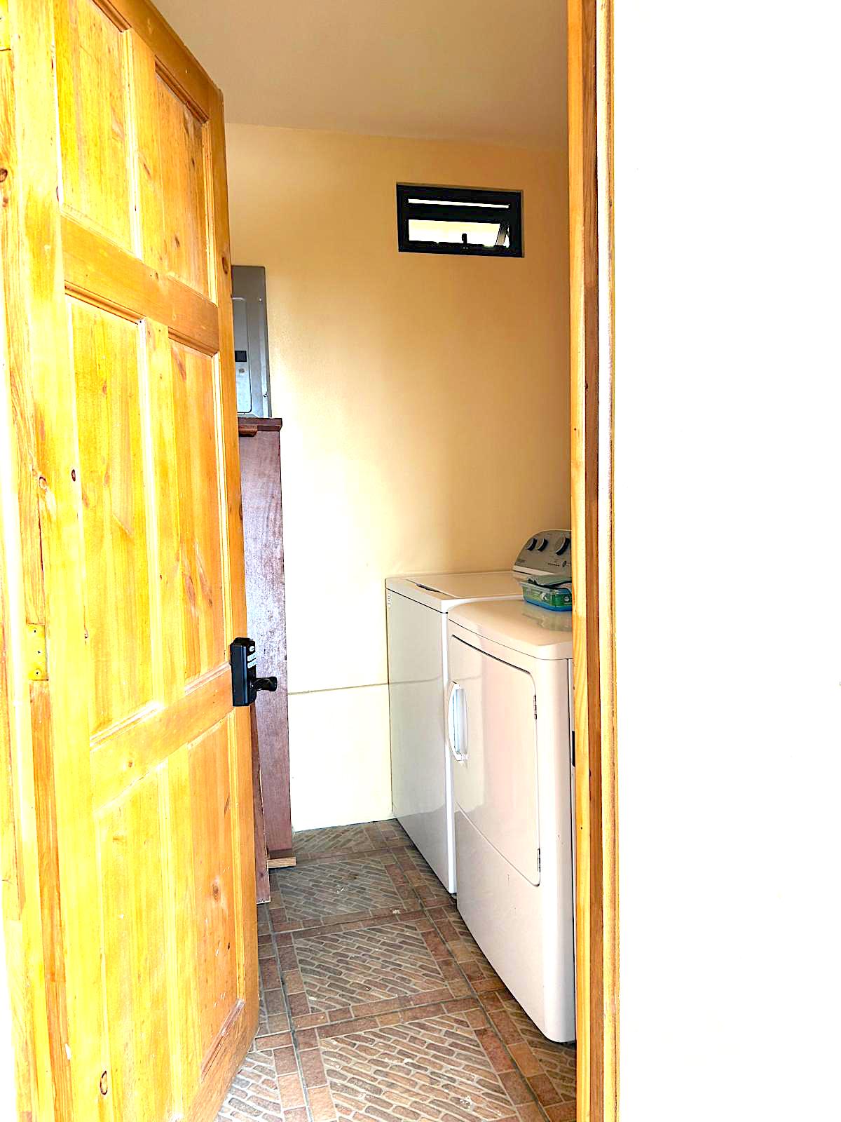 Charming 3-Bedroom Home with Guest House & Stunning Lake Arenal Views  photo 28