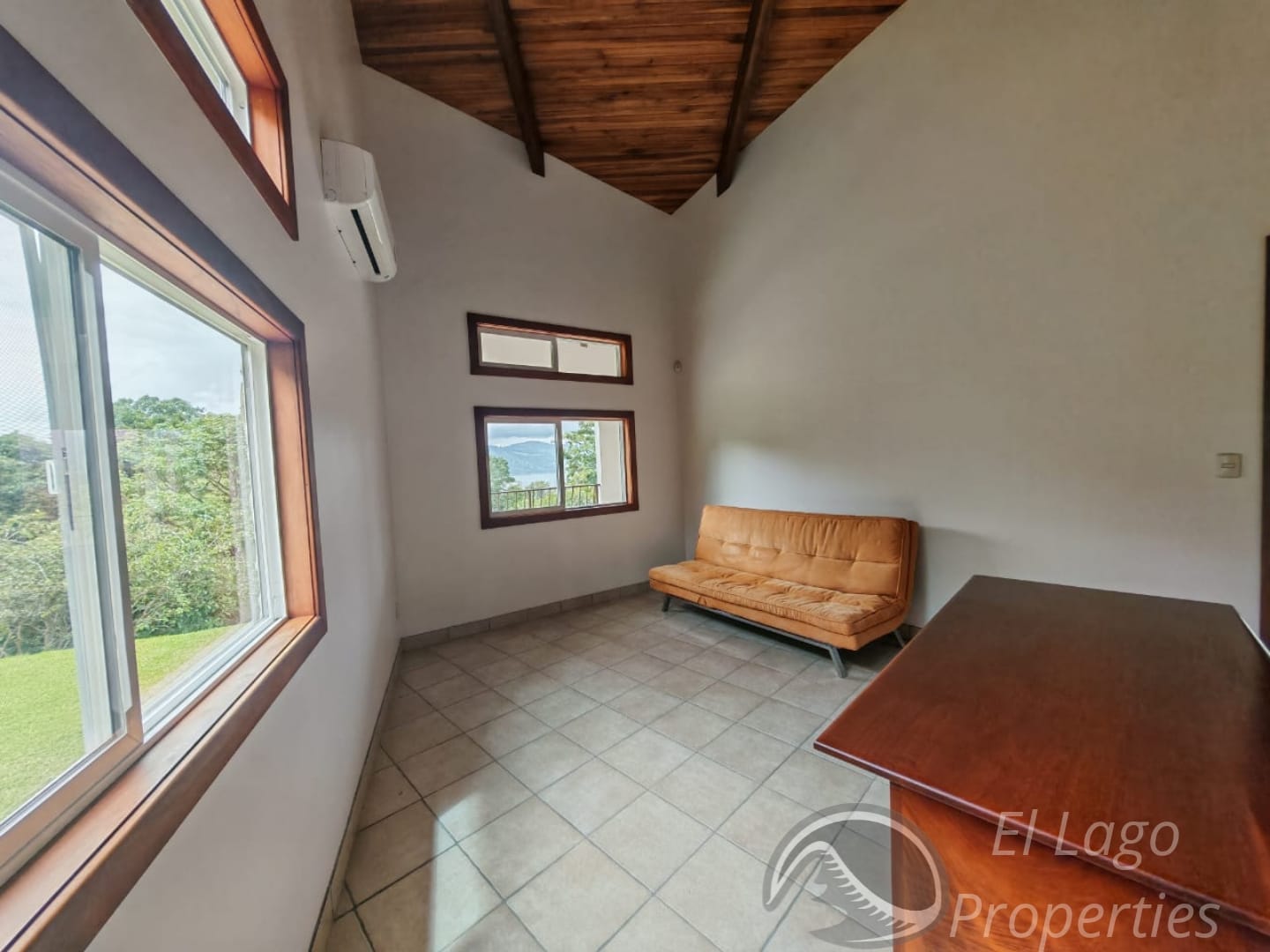 Luxurious Home 4 BD 4 BA With Amazing Lake Views In Nuevo Arenal  photo 32