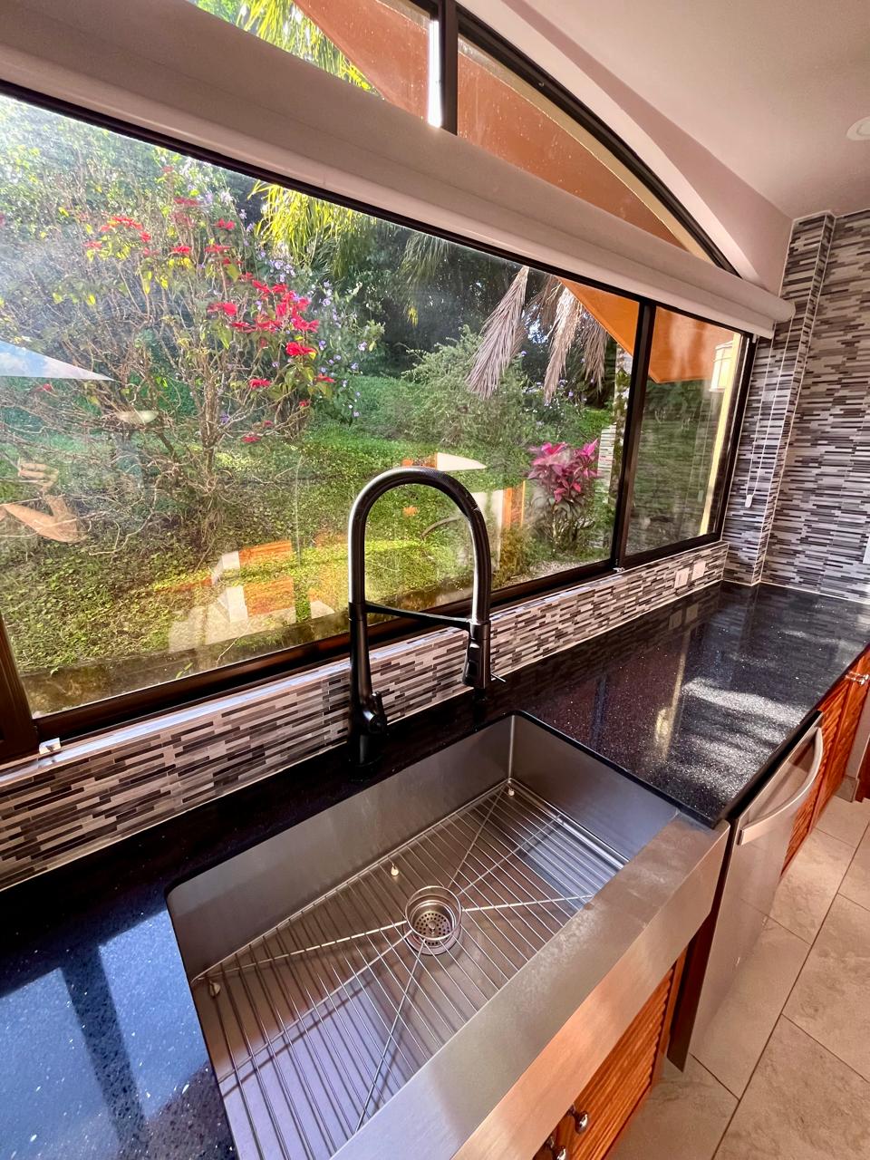 Beautiful Lake & Volcano View Home in Gated Community – Fully Furnished  photo 10