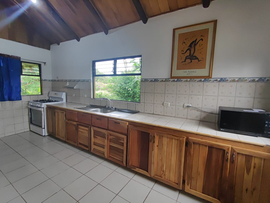 Beautiful, 2 Story, 3BD, 1BA A-Frame Home with Lake and Volcano Views- Nuevo Arenal photo 6