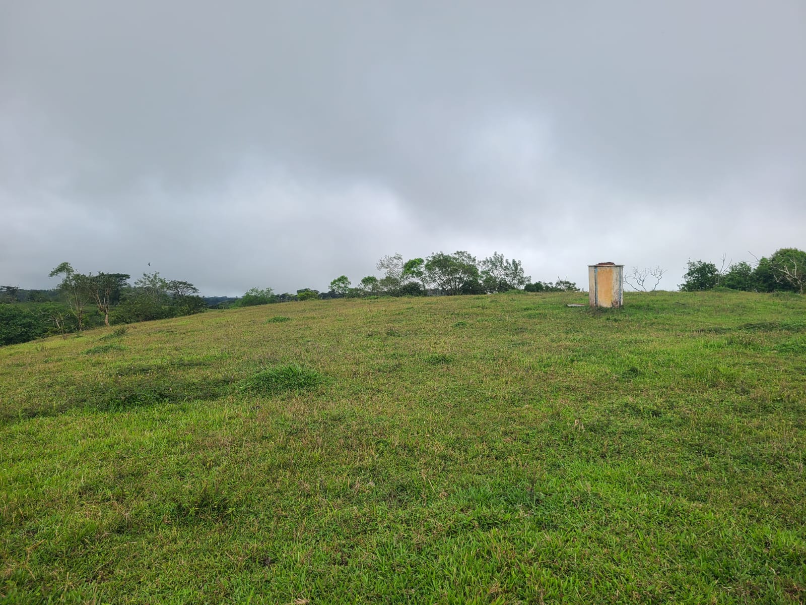 Spectacular 105-Hectare Lot with Lakes, Mountain Views, & Natural Resources  photo 17