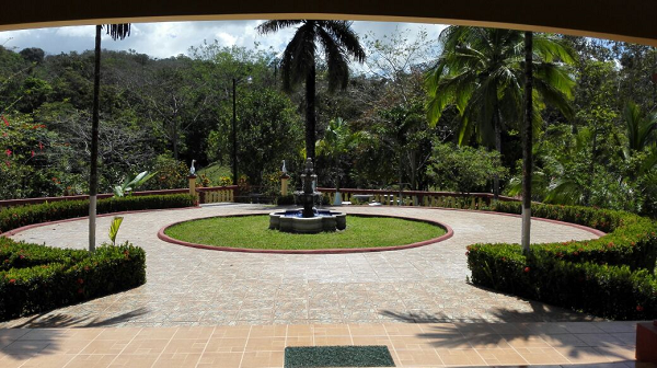 Beautiful 5 Bedroom 3 Bathroom Home Estate on 66 acres In Guatuso photo 6