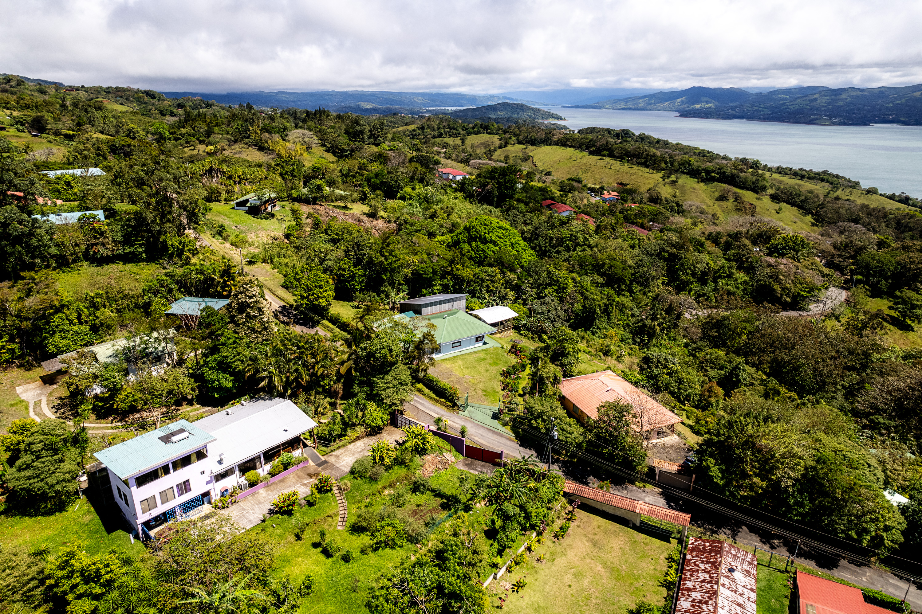 Spacious 4-BD, 3.5-BA Home with Lake Arenal View – Semi-Furnished photo 27