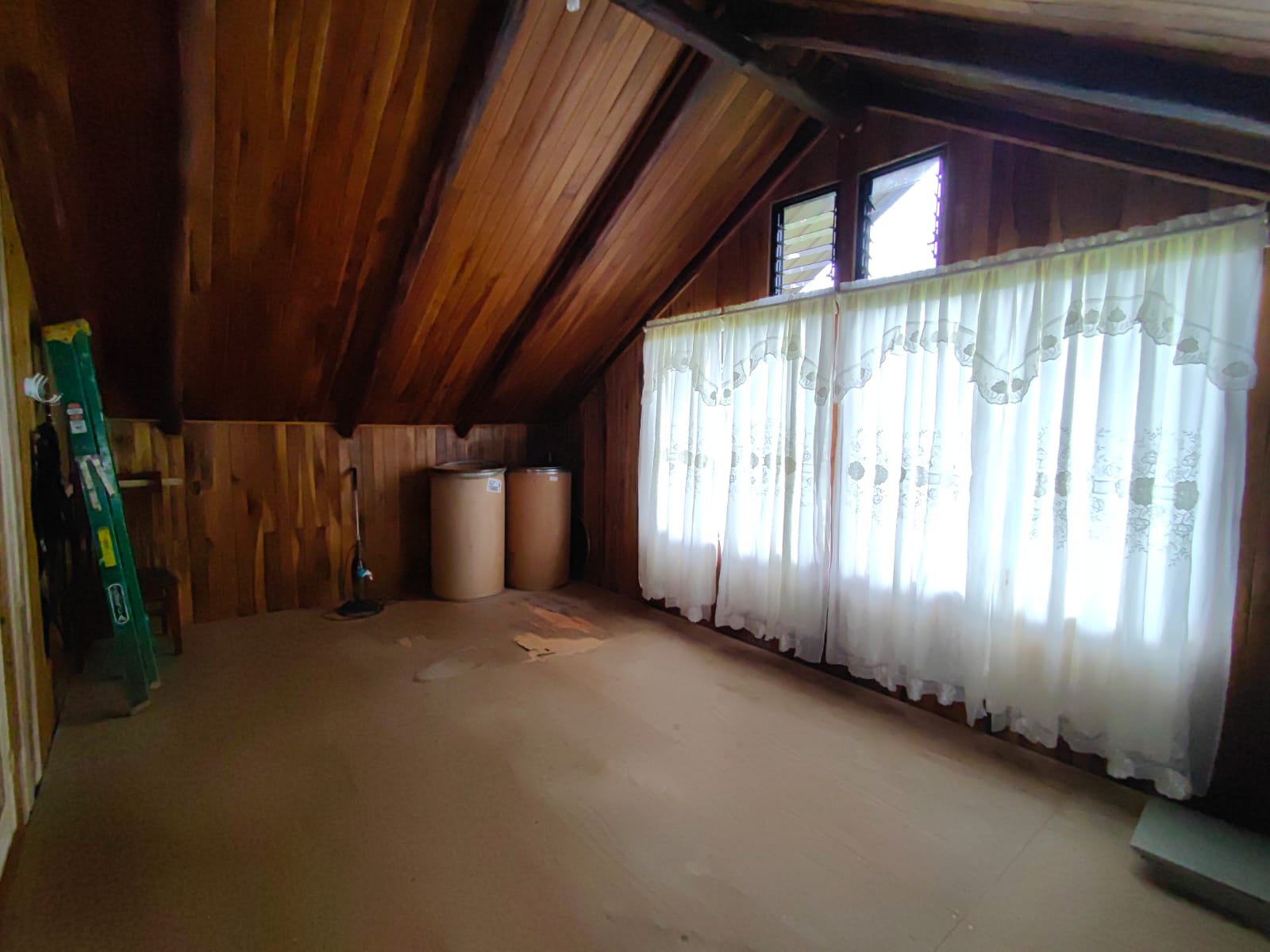 Beautiful, 2 Story, 3BD, 1BA A-Frame Home with Lake and Volcano Views- Nuevo Arenal photo 18
