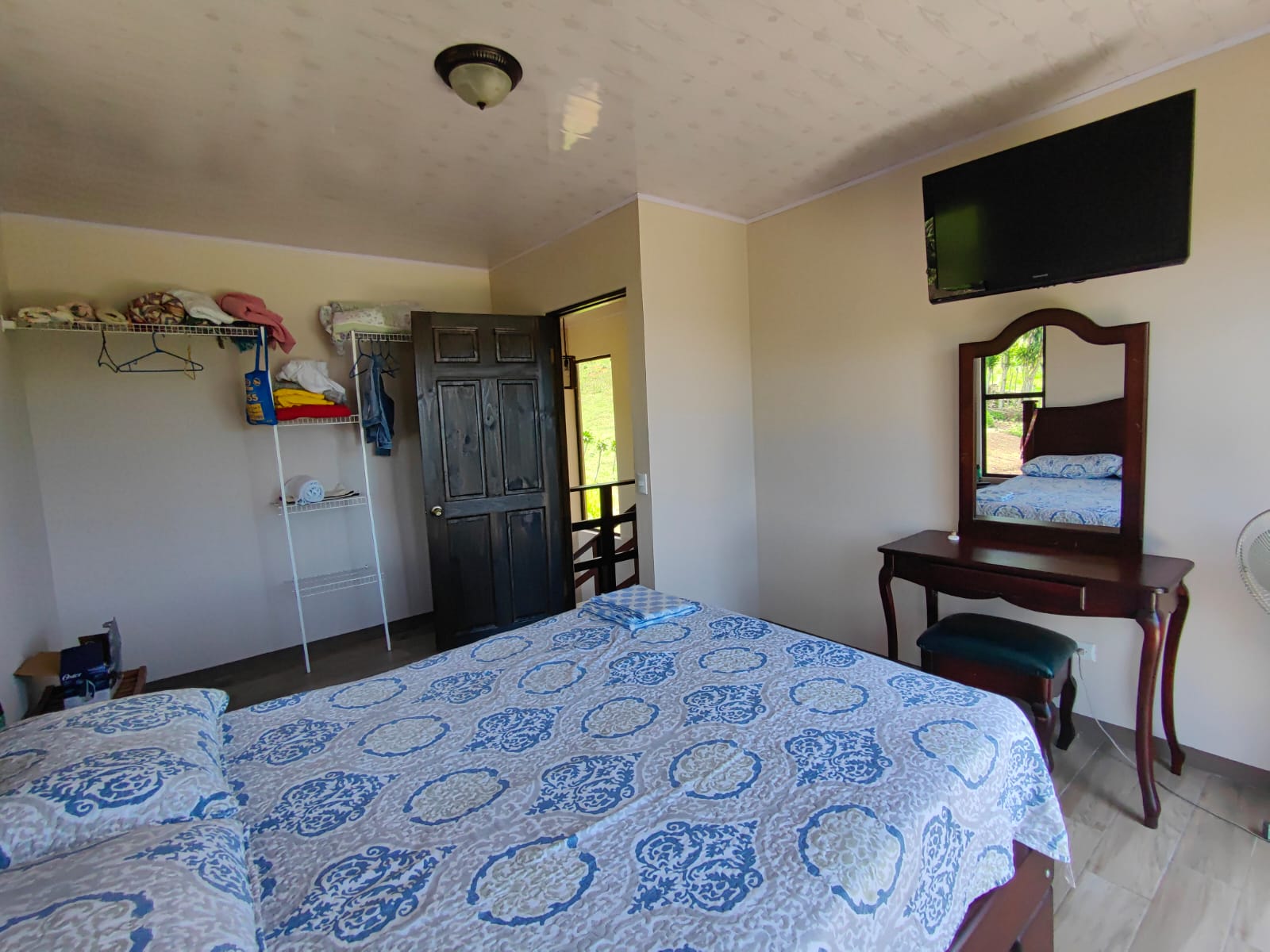 Charming 2BD, 1.5 BA LAKE VIEW Home Just Steps from Lake Shore in Tronadora  photo 16