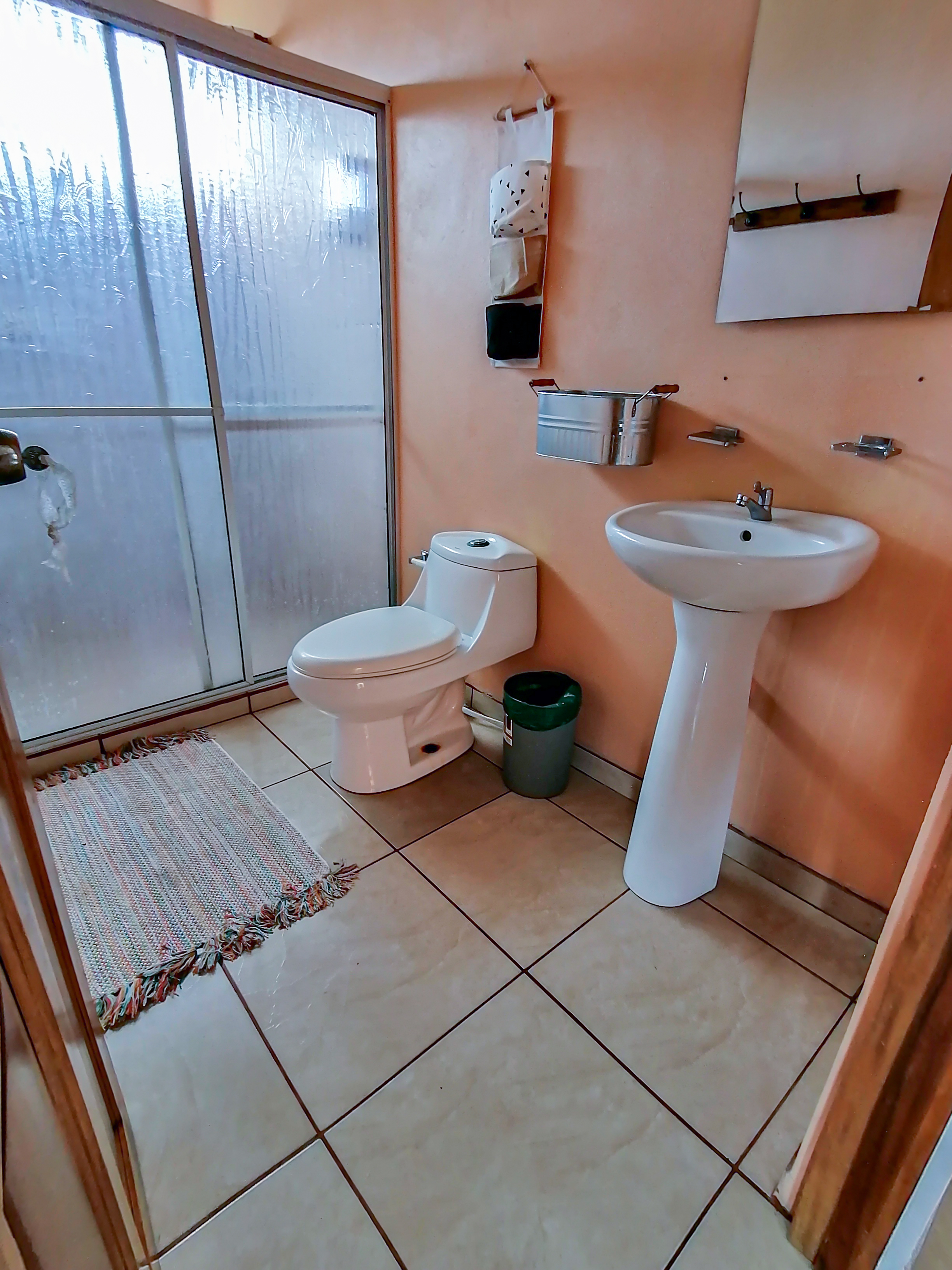 Cozy, 3BD/1BA House walking Distance to Downtown Nuevo Arenal photo 13