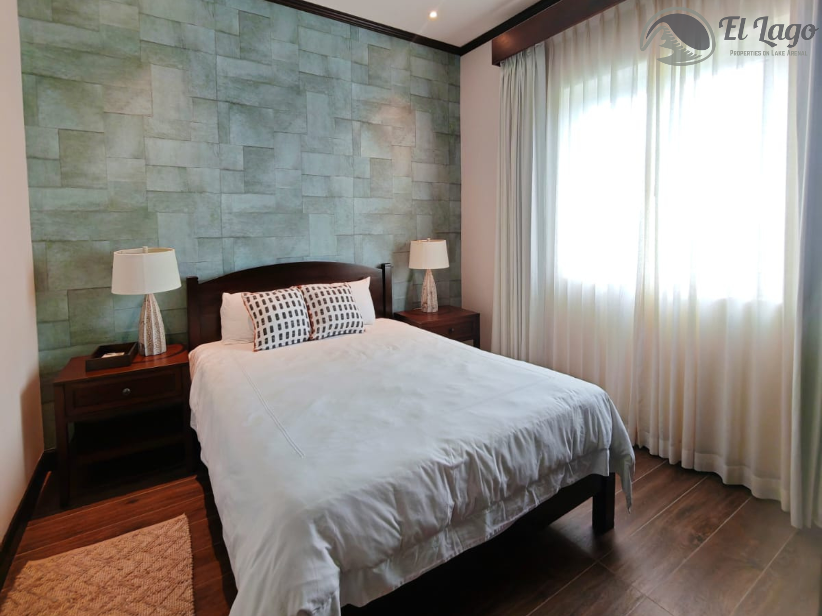 Luxury Estate w/ 8 BD, 9 BA, Private Forest, and Development Potential photo 41