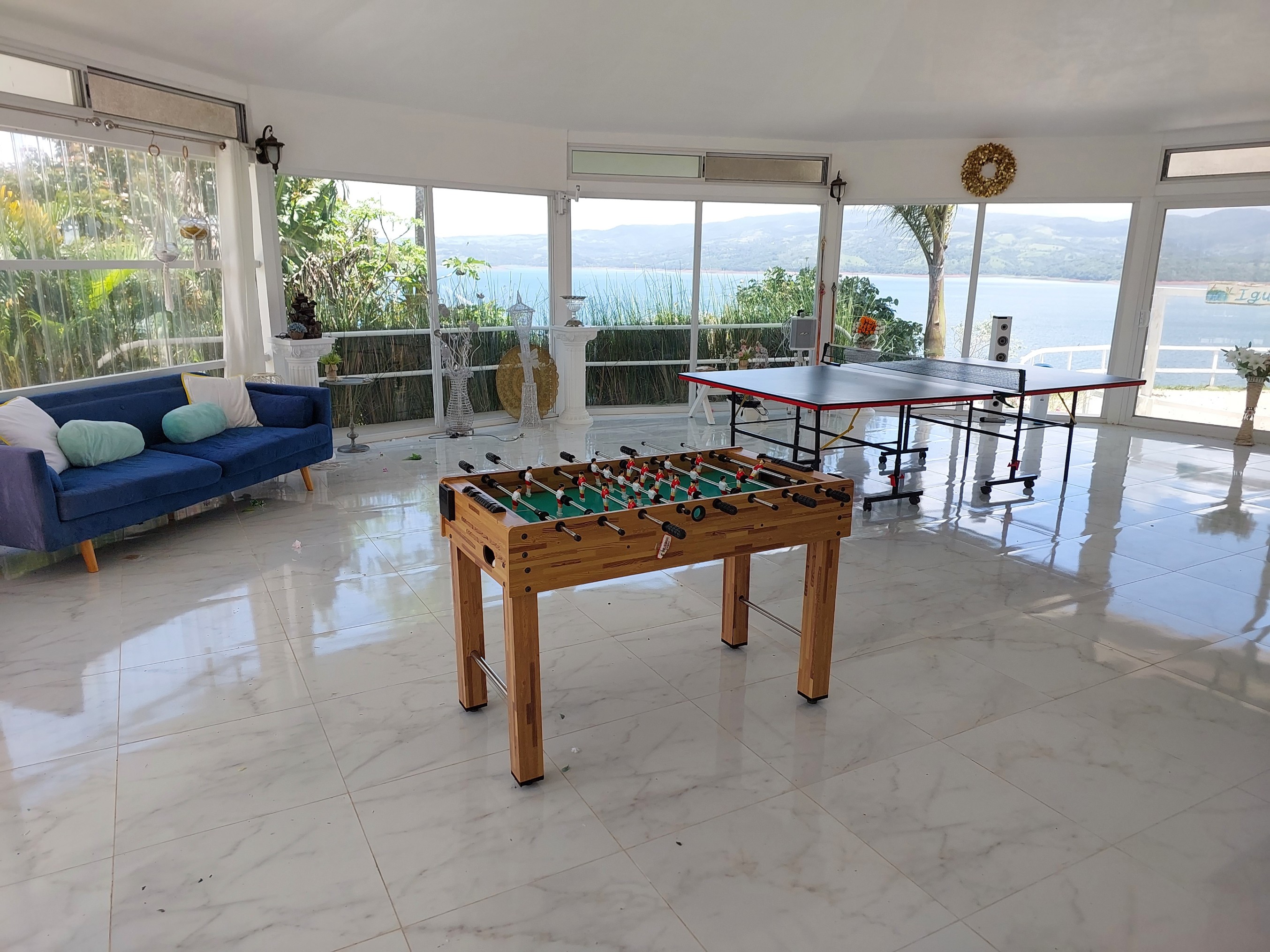 Luxury 7.41 Acre Estate 13 BD 10 BA w/ beautiful views of Lake Arenal & the Volcano  photo 13