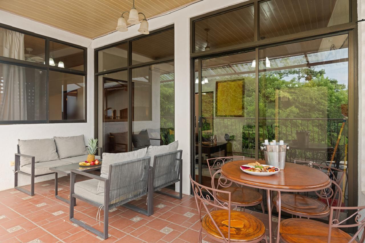 Luxury 19-Bedroom Property with Pools, Gardens & Stunning Ocean Views  photo 53