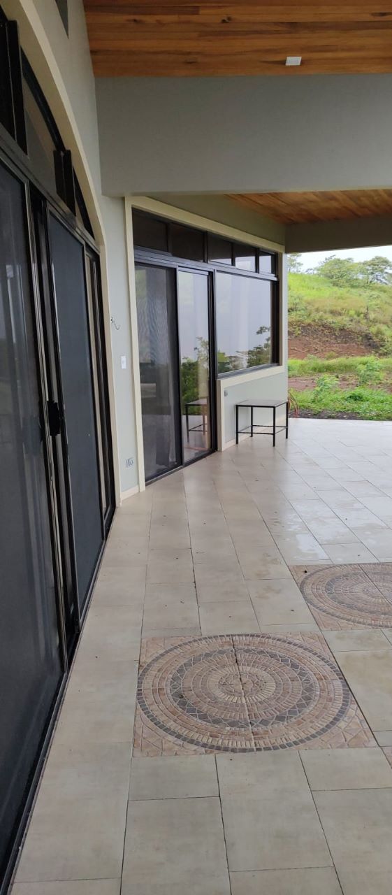 Luxury 2 Bedroom / 2 Bathroom Home W/  Stunning Lake & Volcano Views photo 38